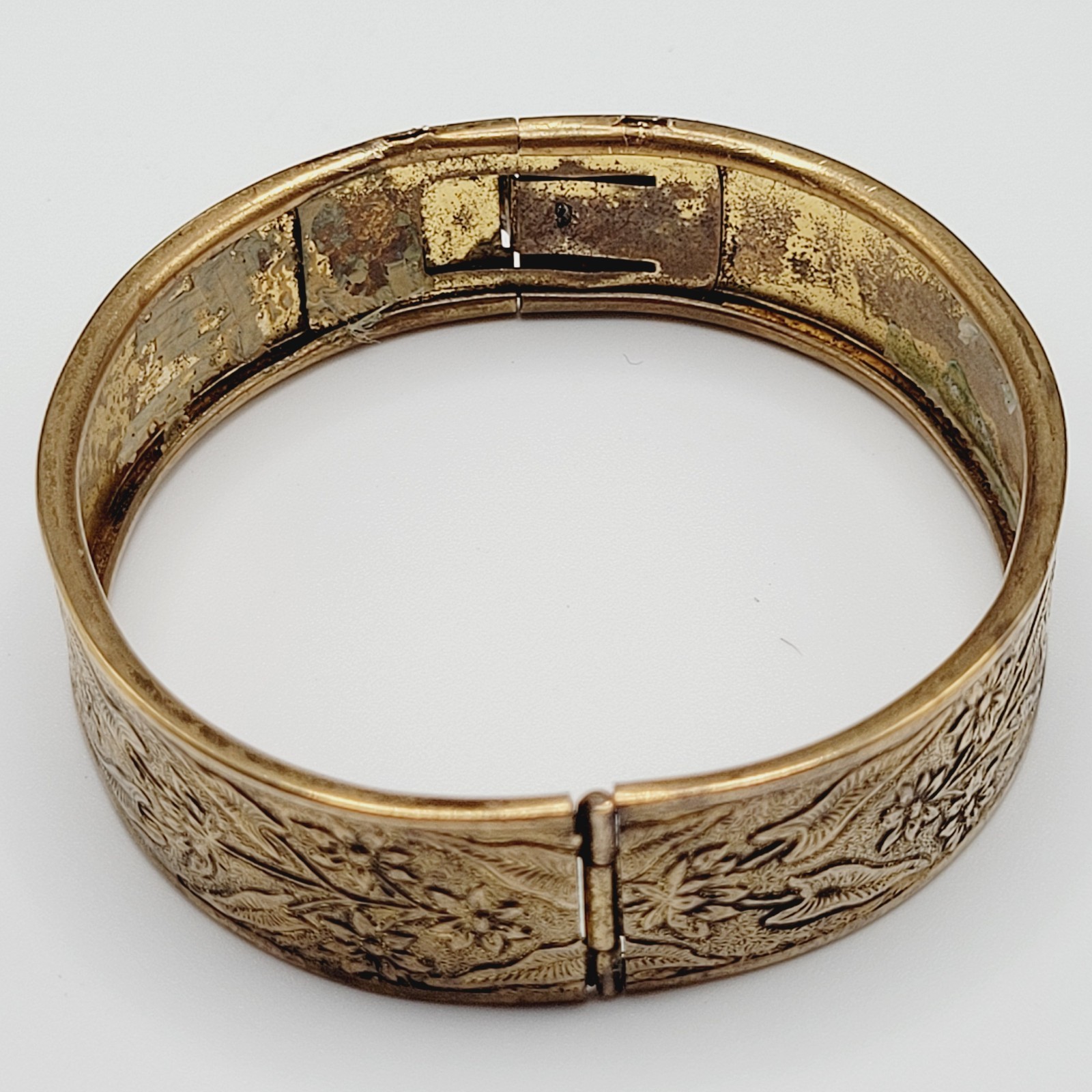 Victorian Style Brass Hinged Floral Embossed Gold Tone Metal Bangle Bracelet