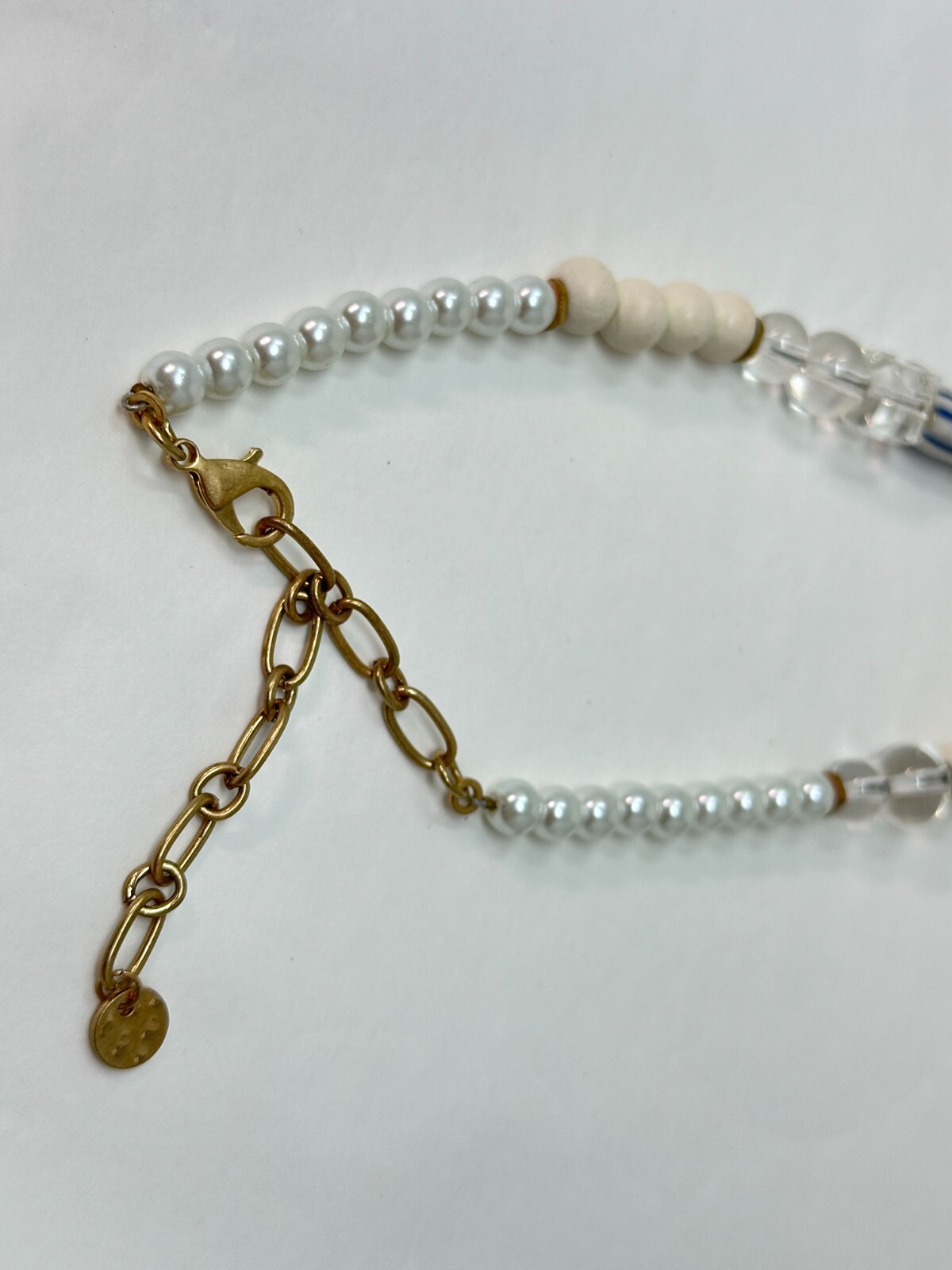 Vintage Goldtone Blue White Ceramic White Wood Clear Lucite Beaded 35″ Necklace