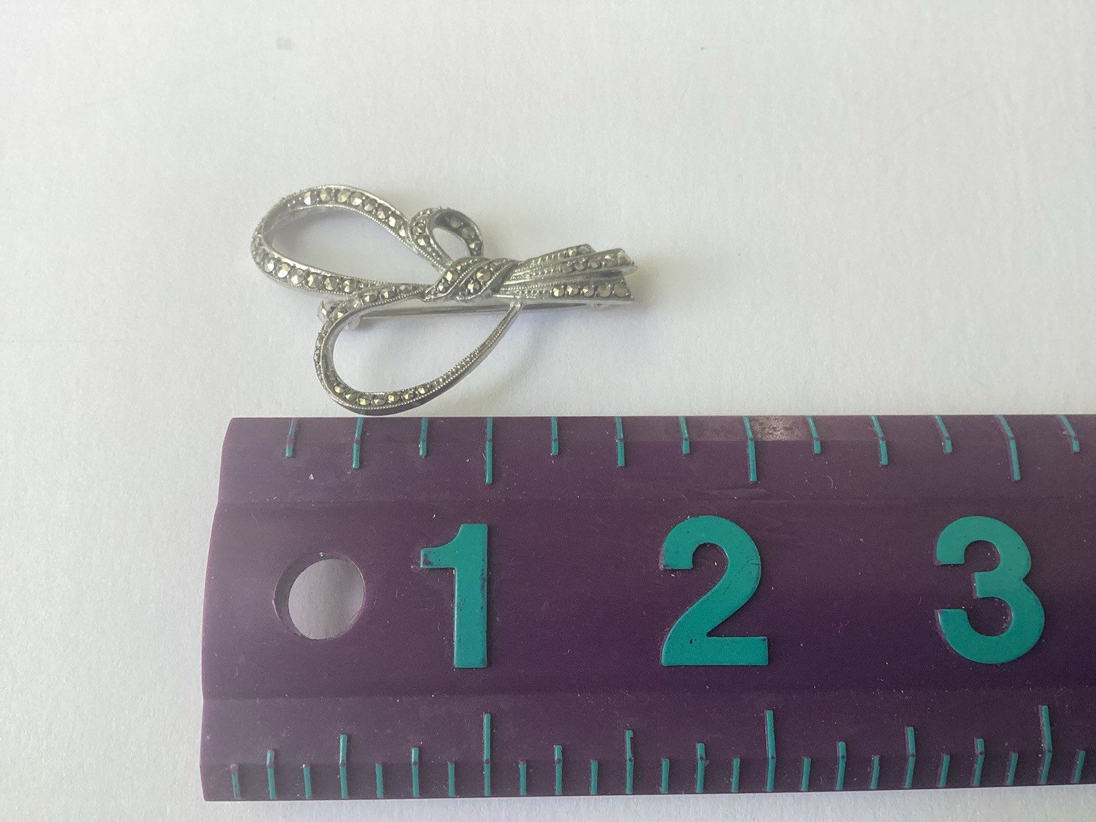 Vintage Art Deco Sparkling Sterling Silver/Marcasite Swirl Ribbon Bow Brooch Pin