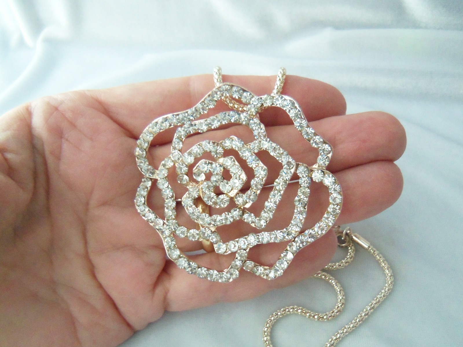 Large Crystal Rhinestone Openwork ROse Flower Pendant Popcorn Chain Necklace