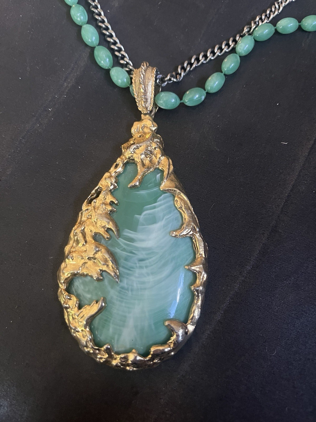 Vtg 1960s Brutalist MCM Love Witch NECKLACE Emerald Tone Lucite Gold Pendant