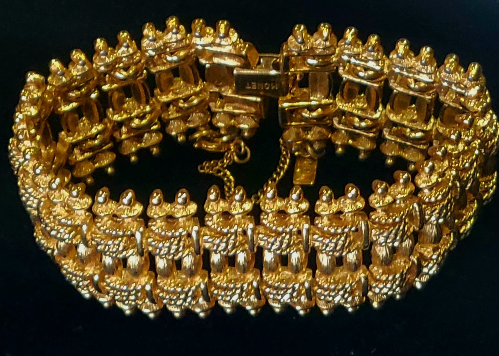 Vintage Monet Wide Link Statement Bracelet Safety Chain Double Clasp 7″ Goldtone