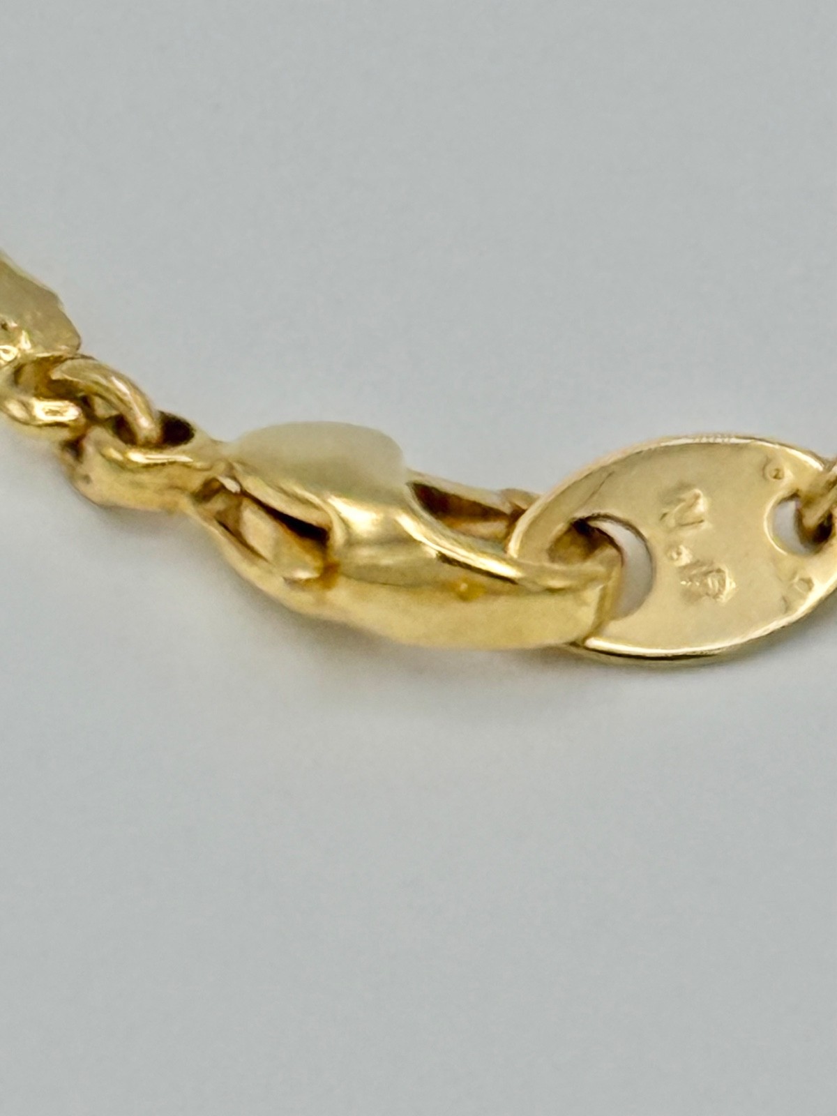 NR signed Goldtone vintage Avon necklace and unbranded brooch
