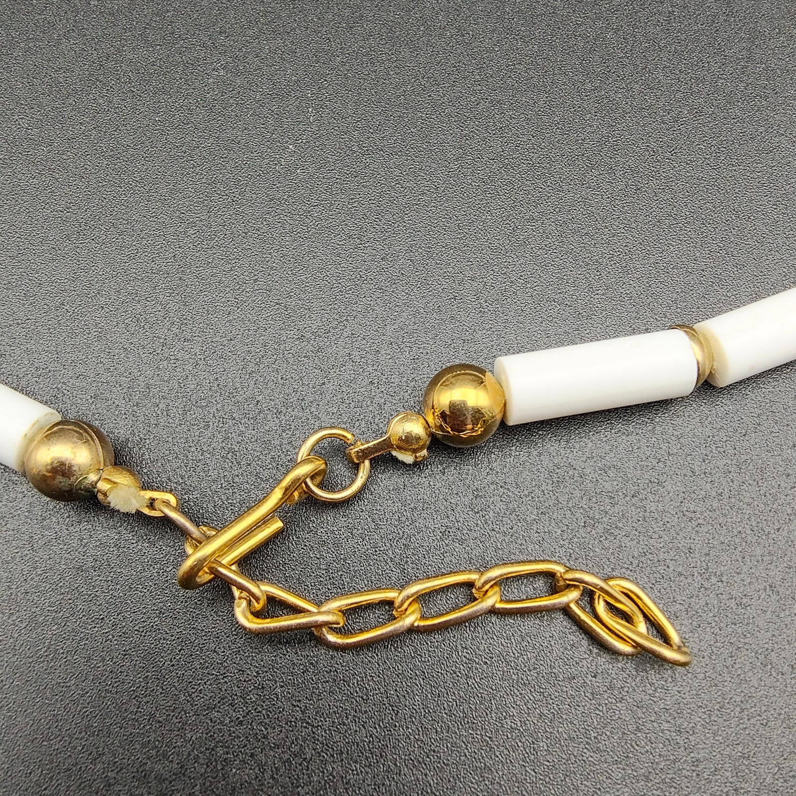 Vintage Boho Ethnic Beaded Statement Necklace White Brown Gold Tone Plastic 70s