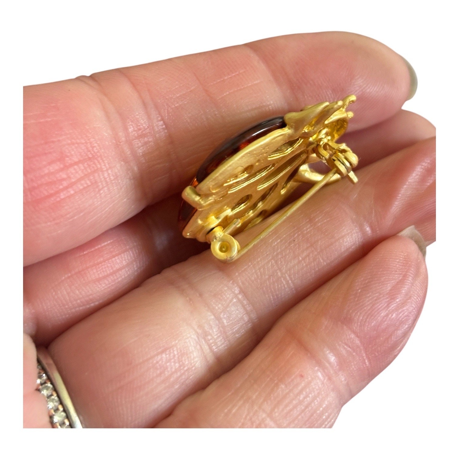 Honey Amber Ladybug Brooch & Pin Set Lucite Beetle Bug 80s Gold Tone