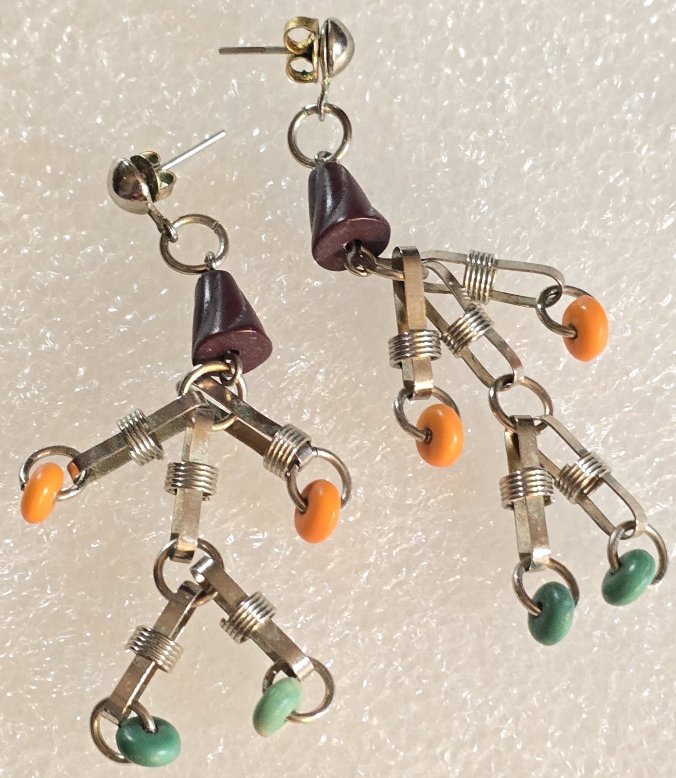Vintage Pair Of Staggered Beads “Dancing” Dangle Drop Pierced Earrings