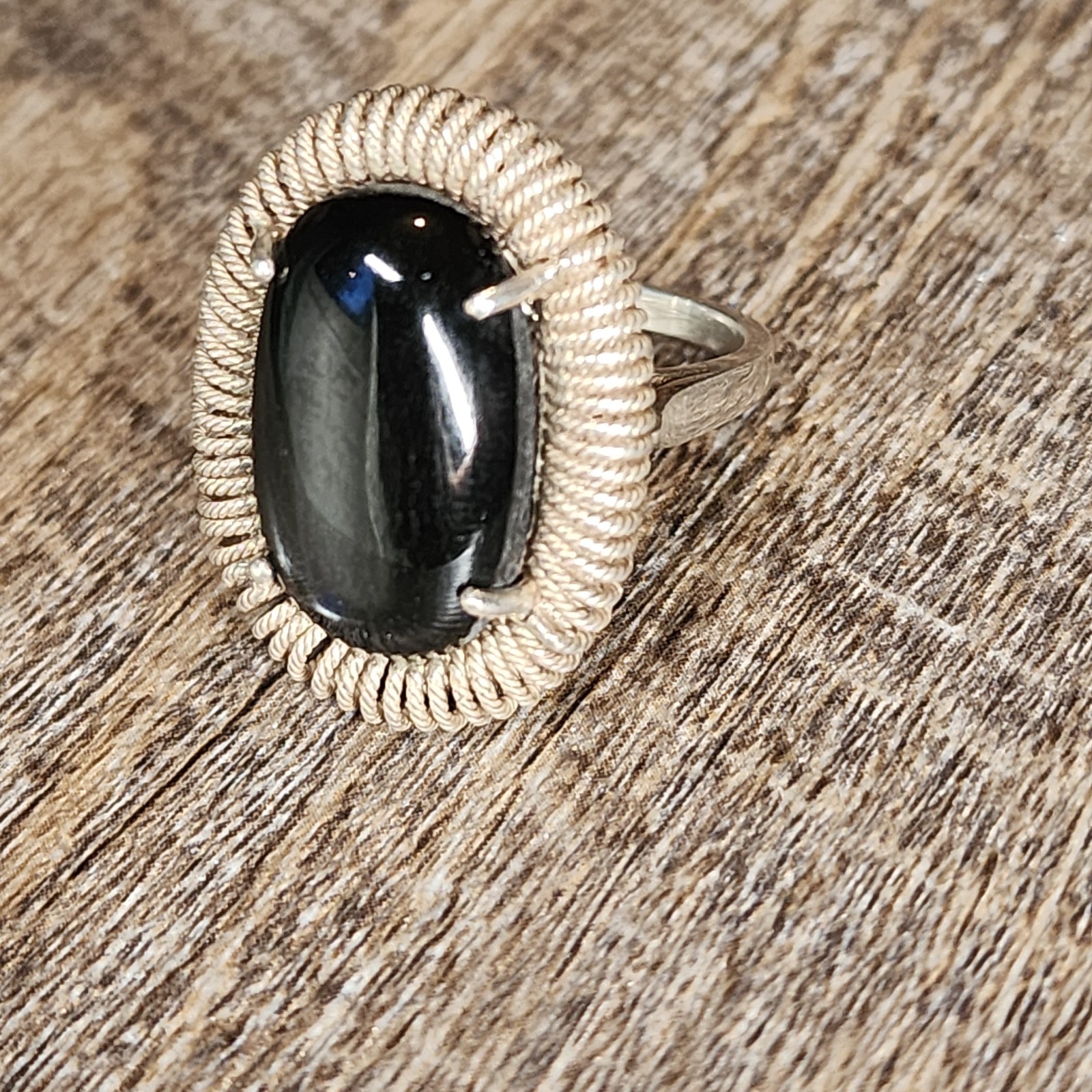 VTG Native Southern Sterling Silver – Obsidian Coiled Style Size 7.25 Ring