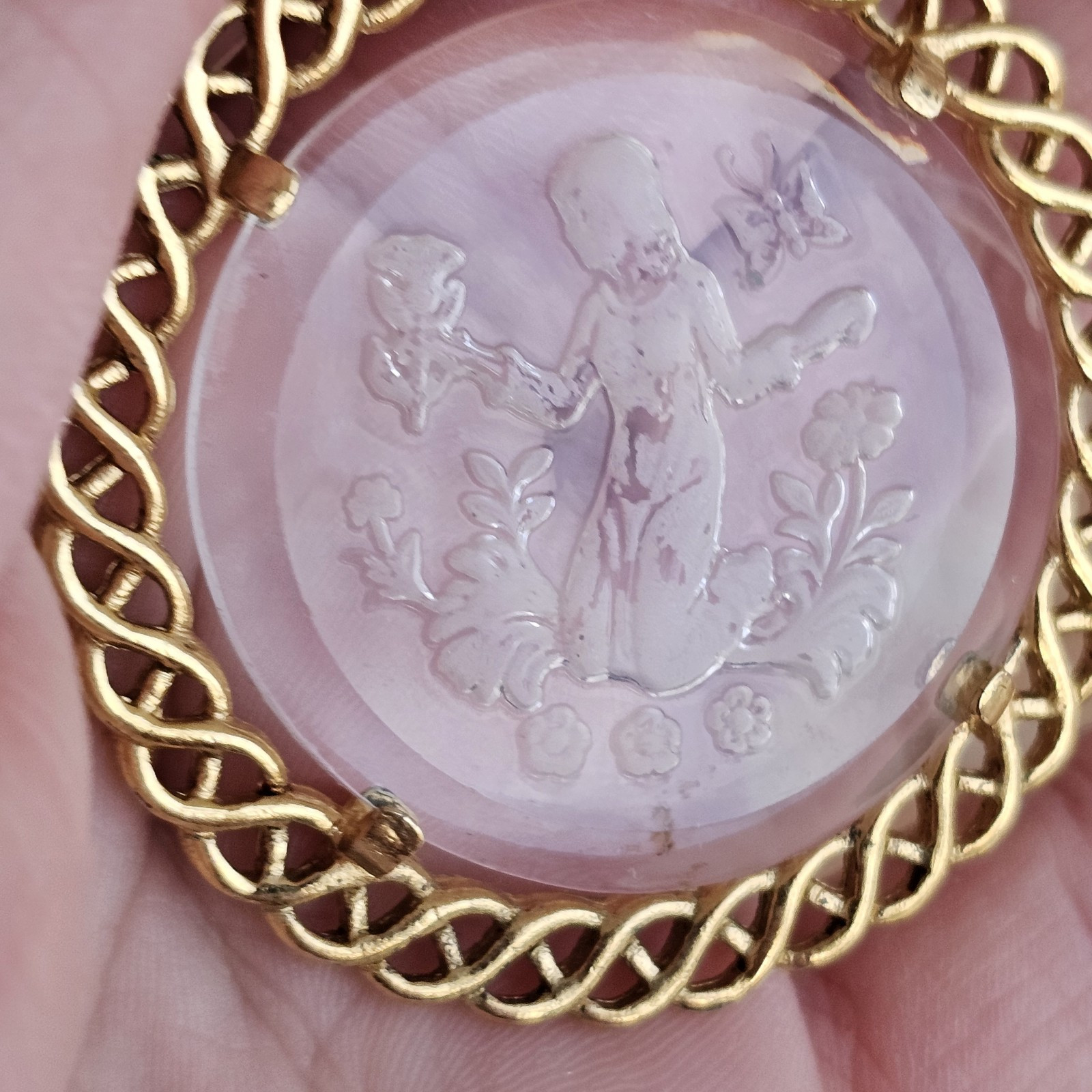 Vtg CROWN TRIFARI Carved Glass Intaglio Cameo Pendant Only Girl Flowers READ