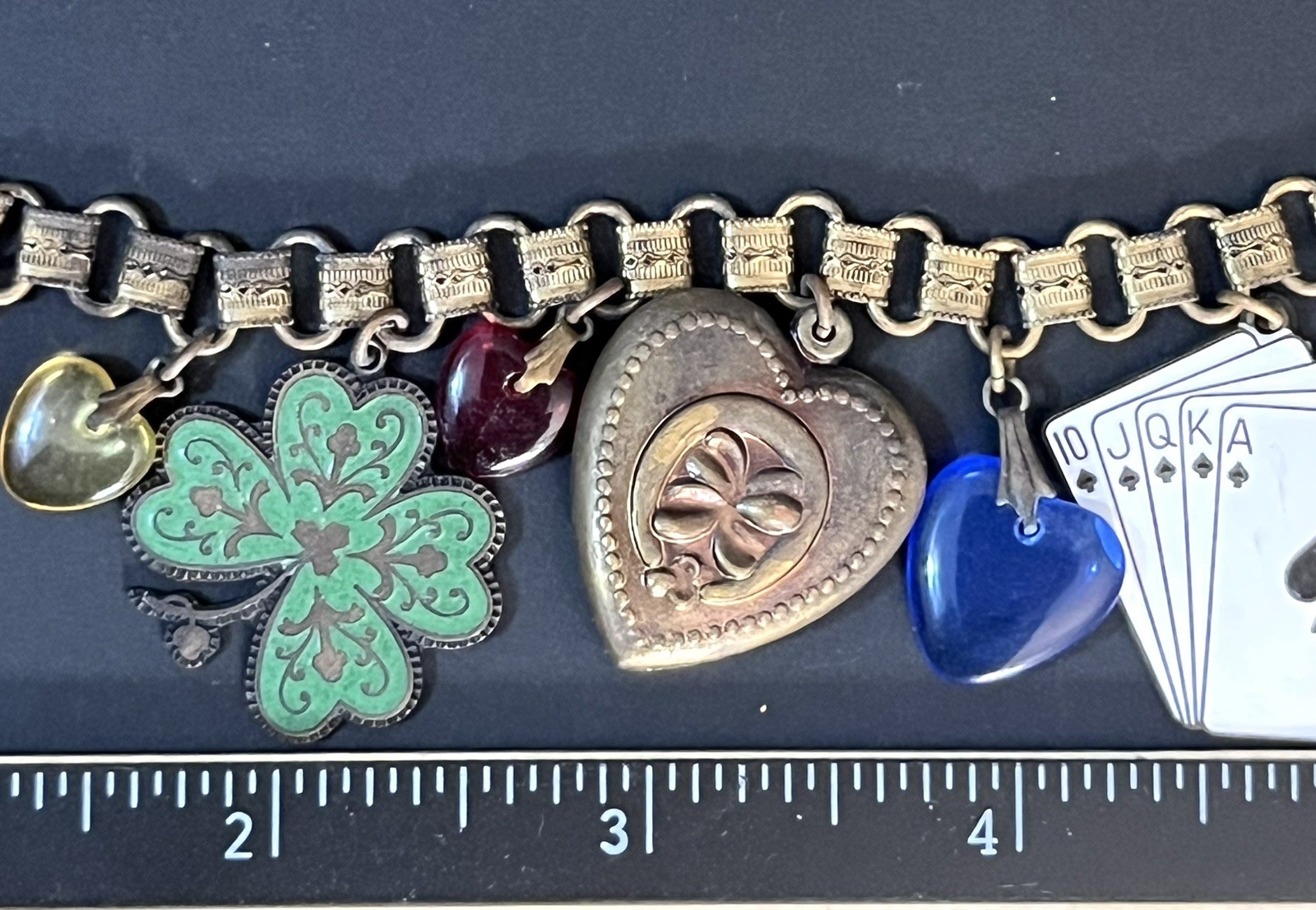 Vintage Charm Bracelet Poker Shamrock Dangles Cards Hearts Glass Works Studio ?