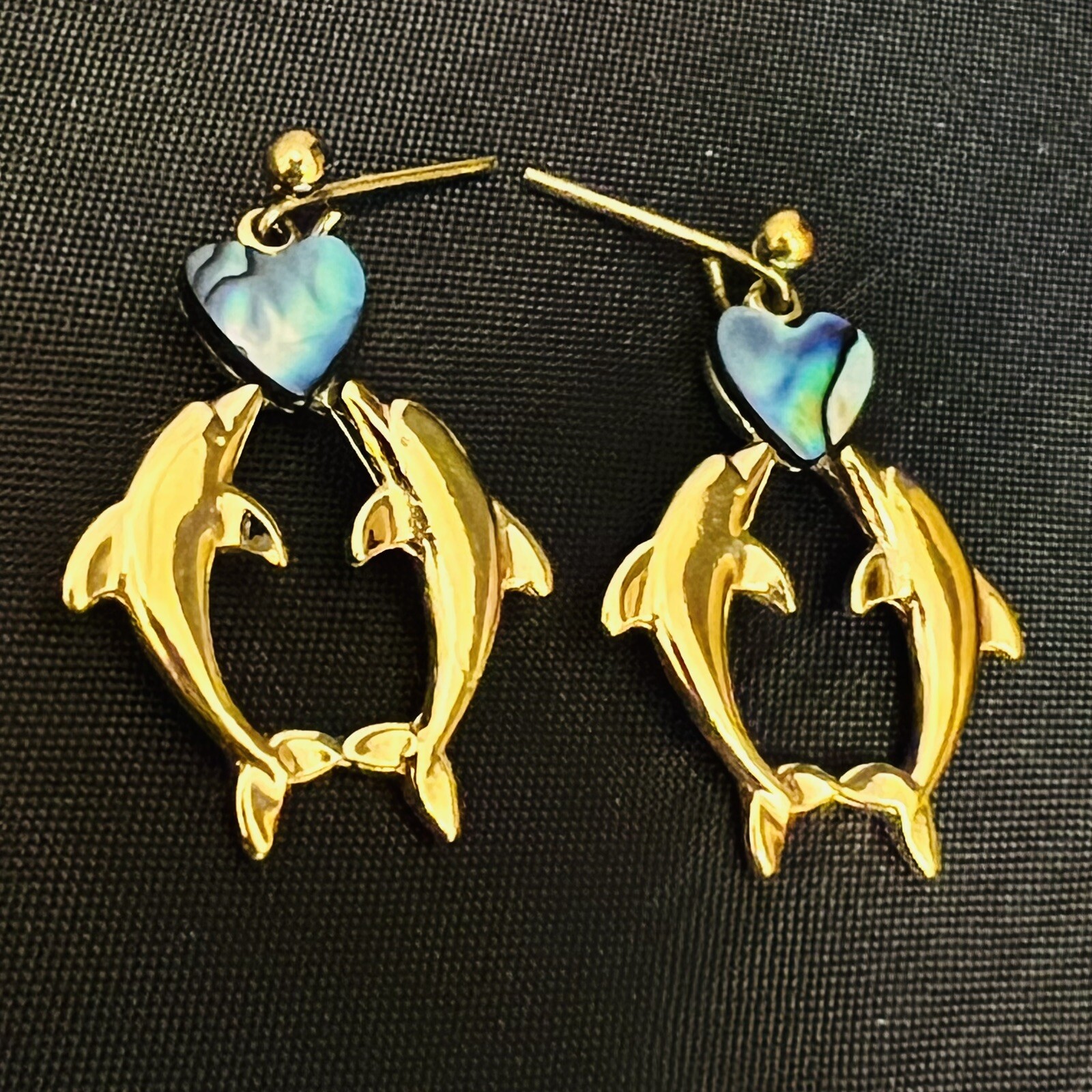 Vintage Weekenders Paua Shell Kissing Dolphins Heart Dangle Earrings Gold 1445