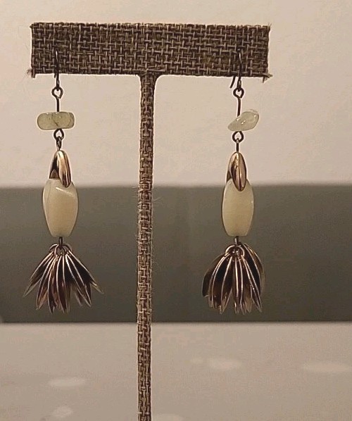 Vintage Dangle Leaf Drip Drop Earrings White Quartz Crystal w Gold 2.5″ LengthK1