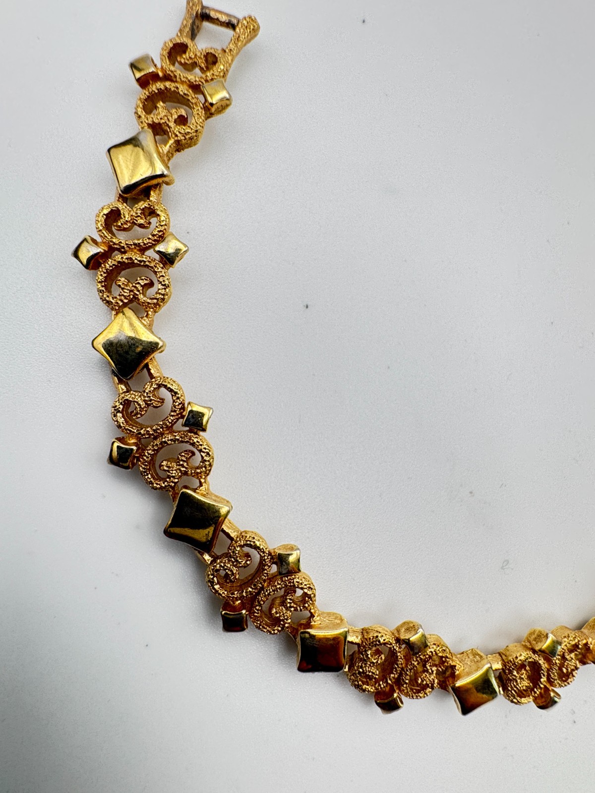 Vintage Avon Bracelet Precious Pretenders Gold Tone Scroll Link 1971