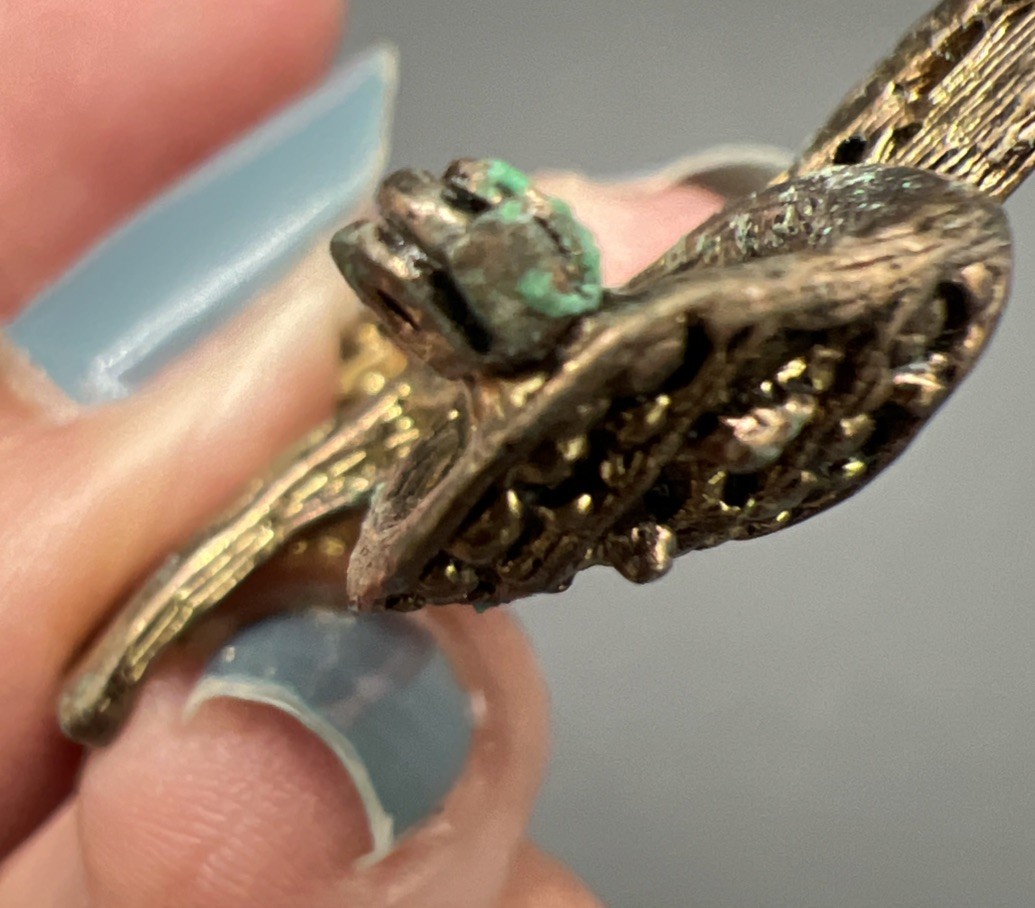 Vintage Gold Tone Filigree Bow Brooch Pin￼ Faux Pearl Center Ribbon Pin Jewelry