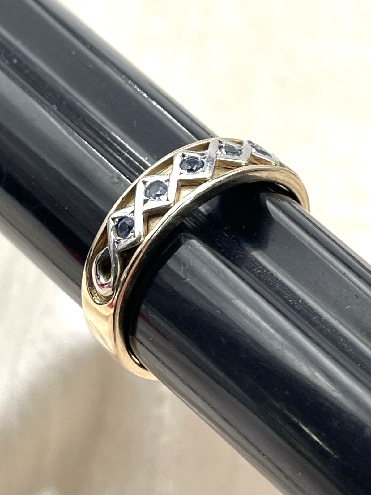 Men’s 9K 375 Yellow Gold 5.3g Ring With 5 Blue Topaz Gemstones Size 11-1/4