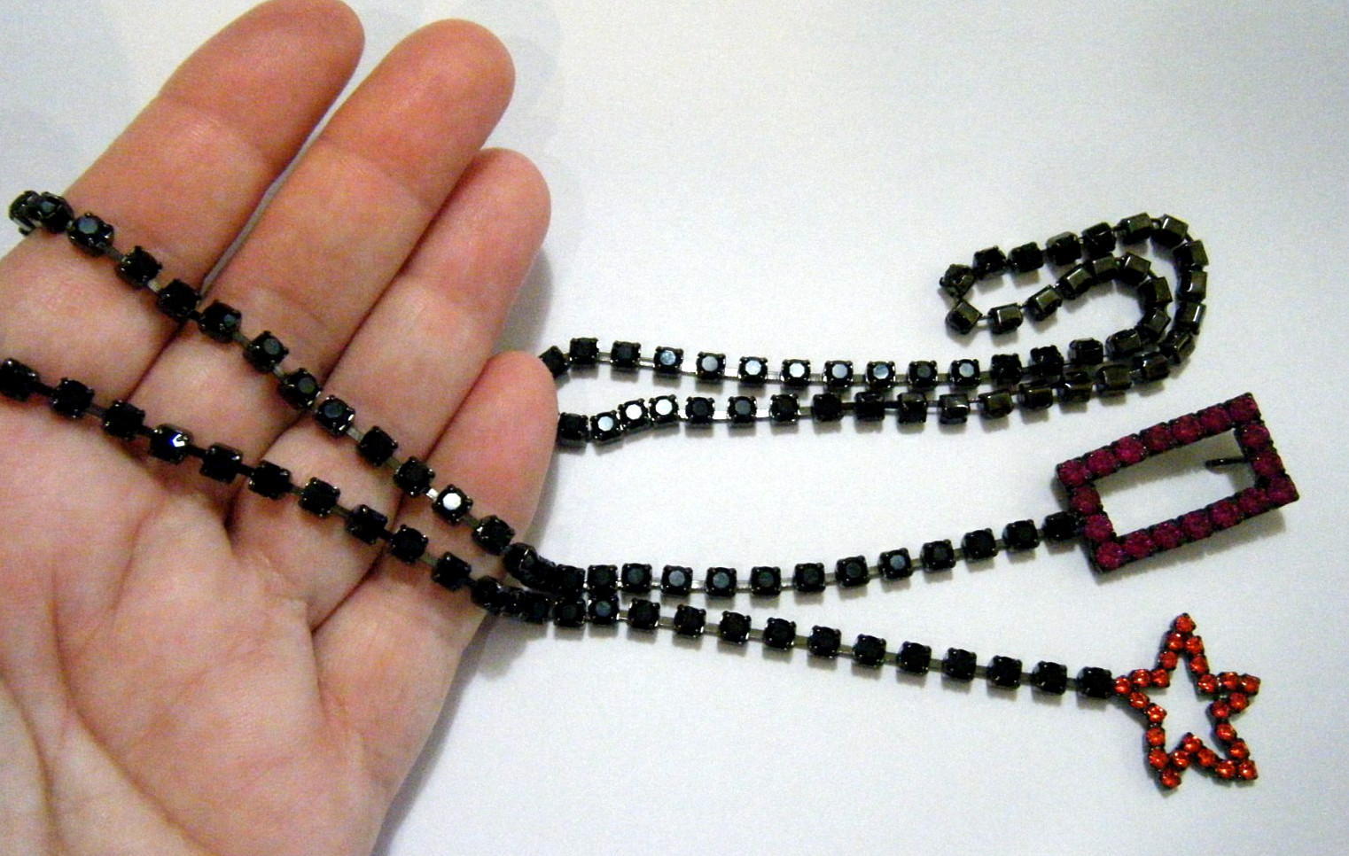 Vintage 80s Disco Black Rhinestone Belt / Lariat Necklace 36″ Fuchsia & Red Star