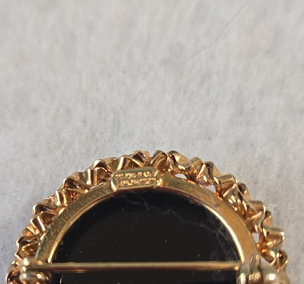 Vintage CATAMORE 1/20 12K GF Round Pin Brooch