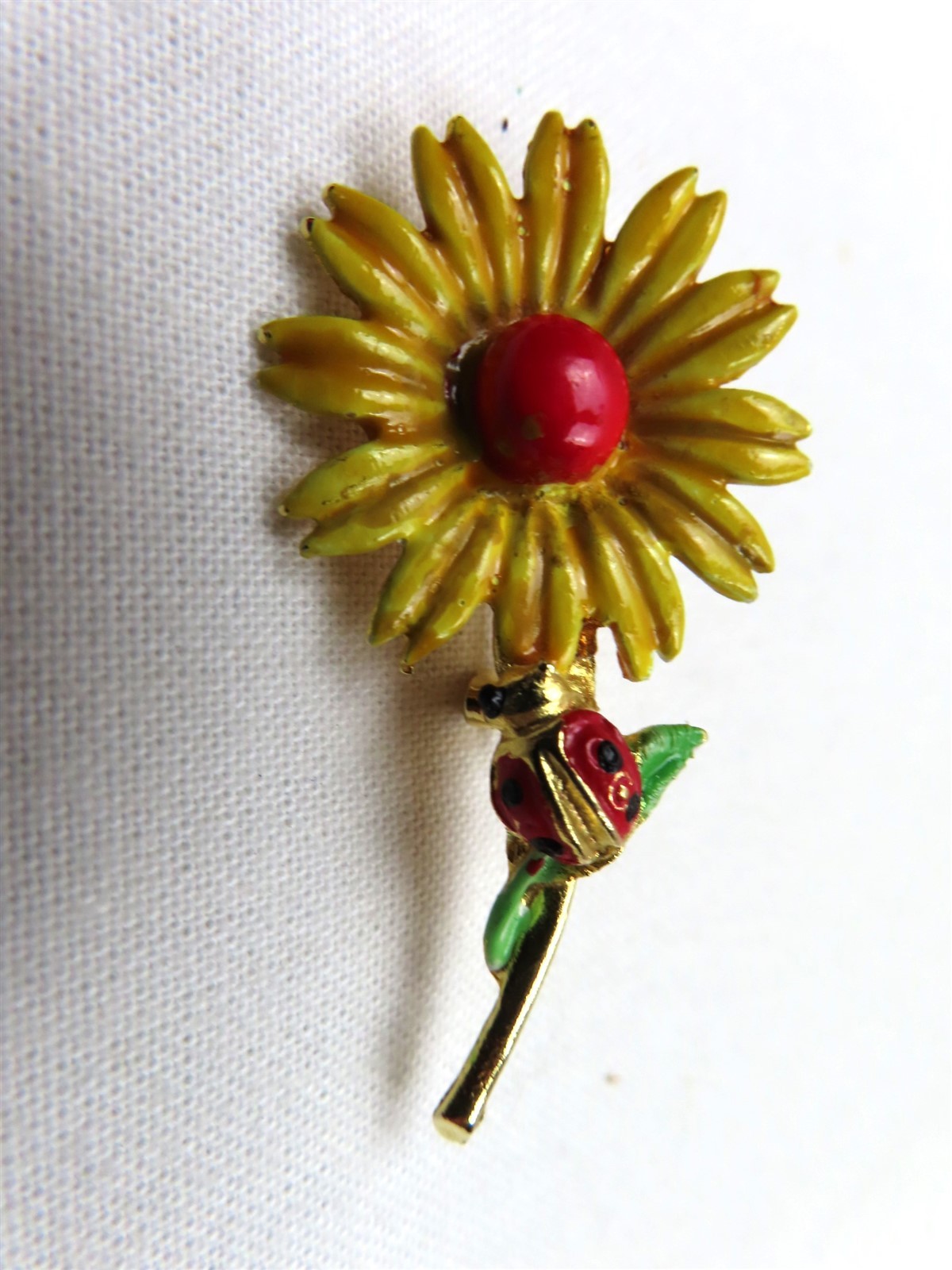 Gold & Red Enamel Sunflower Daisy Flower Pin Brooch Ladybug Gold Tone Vintage