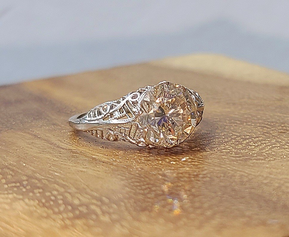 Vintage 18k White Gold Engagement Ring 2.75ct Natural Light Champagne Diamond