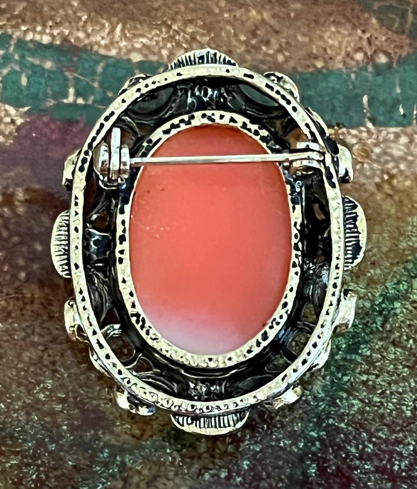Vintage Orange & Cream Cameo Gold Tone Ornate Mount Brooch / Pin 1.4” x 1.2″