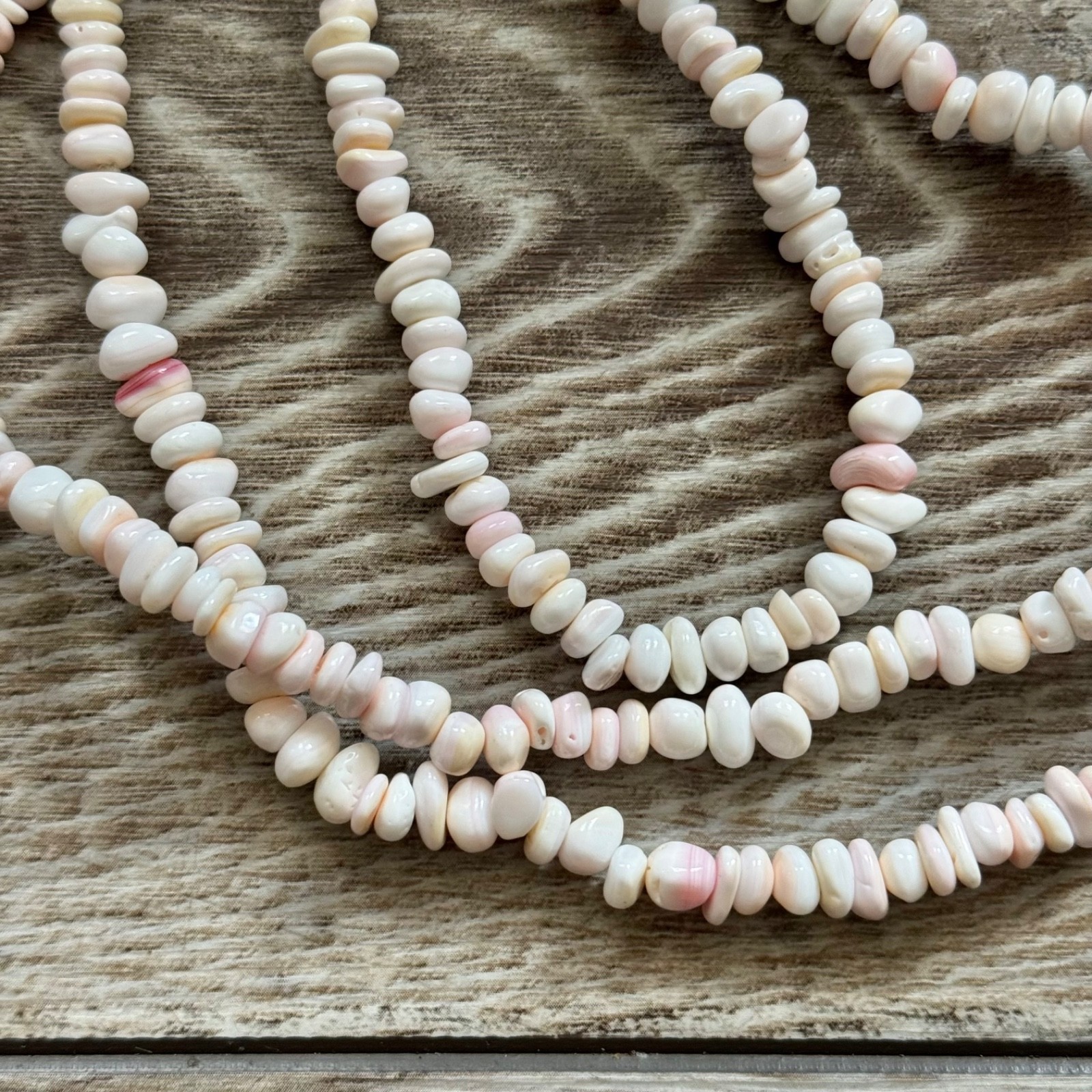Pink & White Polished Shell Beaded Wire Over The Head Necklace