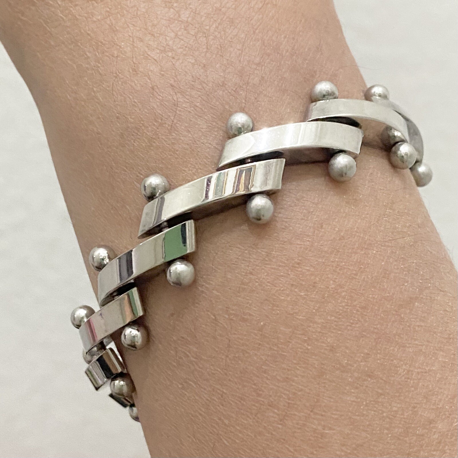 Vintage Silver-plated Modernist Ball Bolt Bar DNA Link Bracelet 44g.