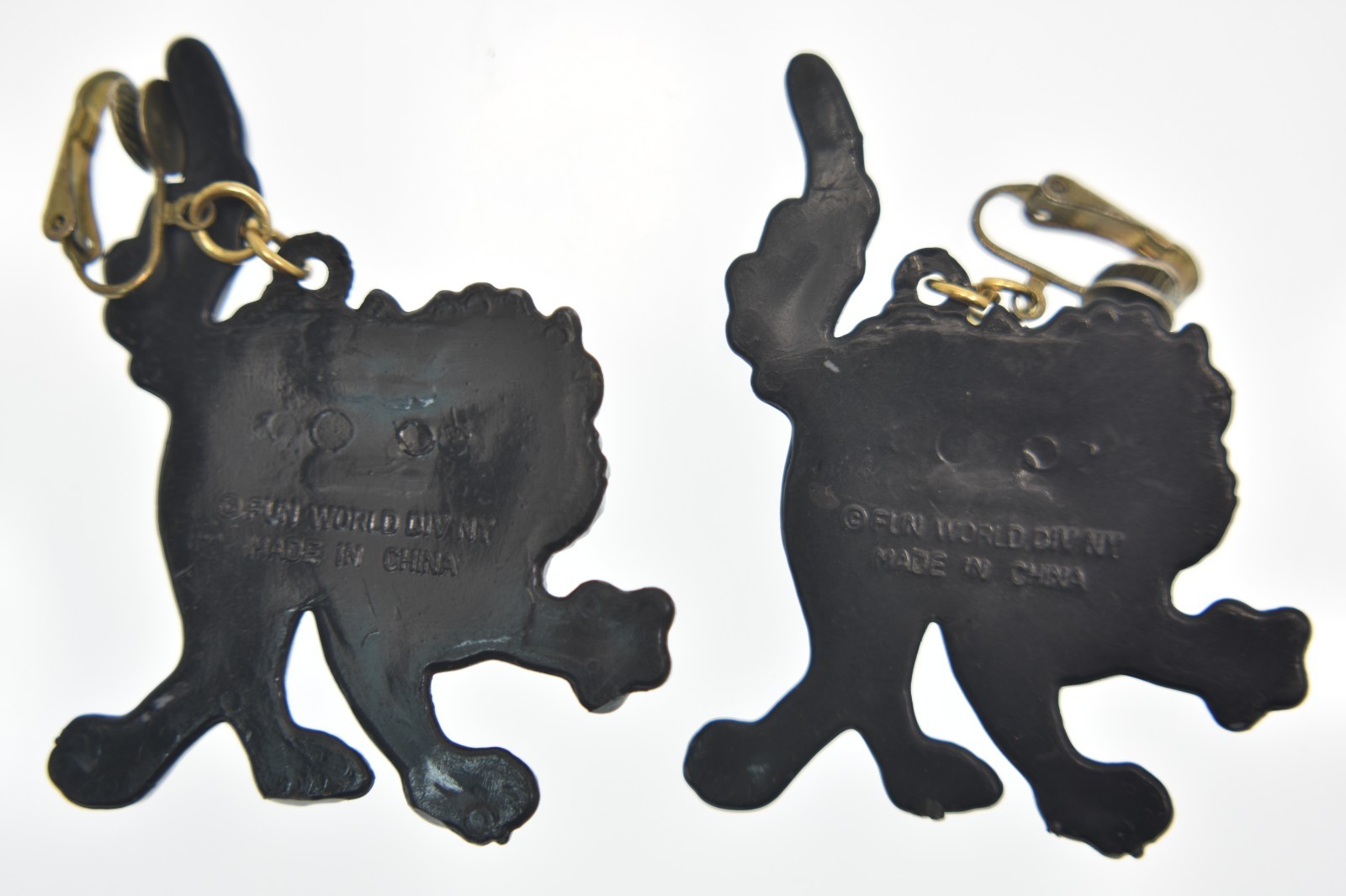 Vintage Fun World Black Cat plastic dangle clip on earrings