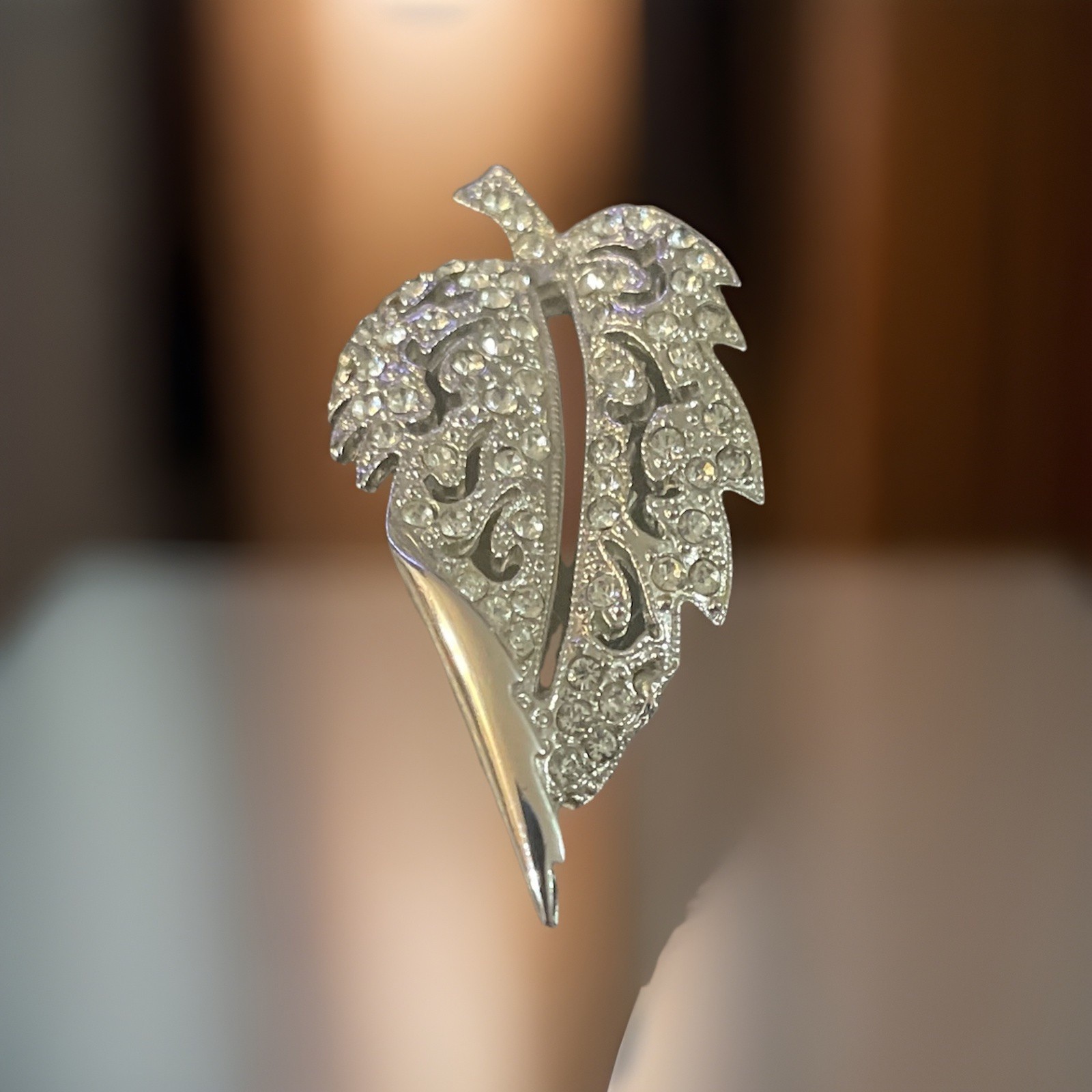 Vintage Signed Hedy Pave Rhinestone Leaf Brooch Rhodium Plated Mid-Century Pin