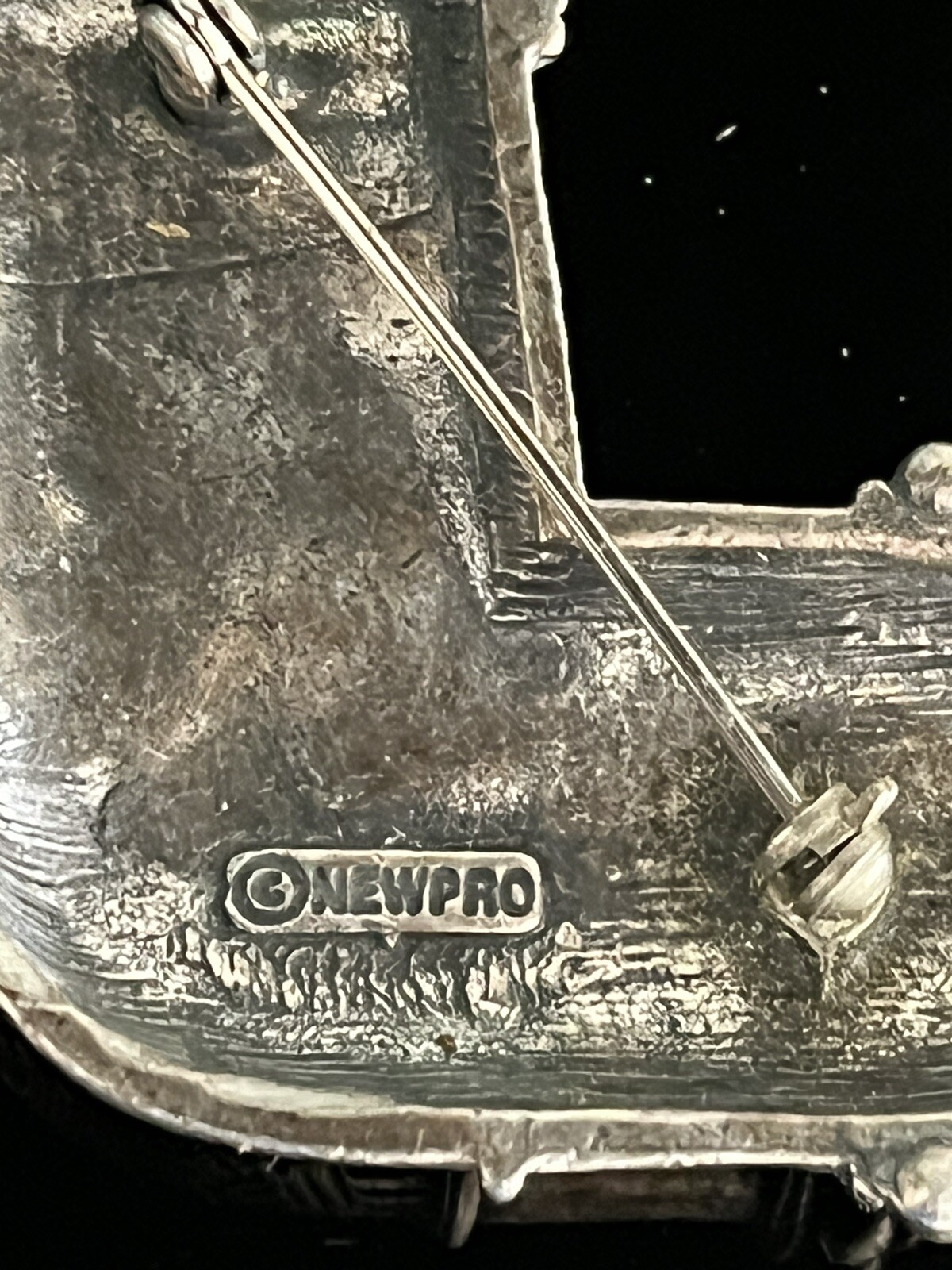 Vintage 1980s / 1990s Rare Retro Textured Silver Tone Signed Newpro Brooch Pin