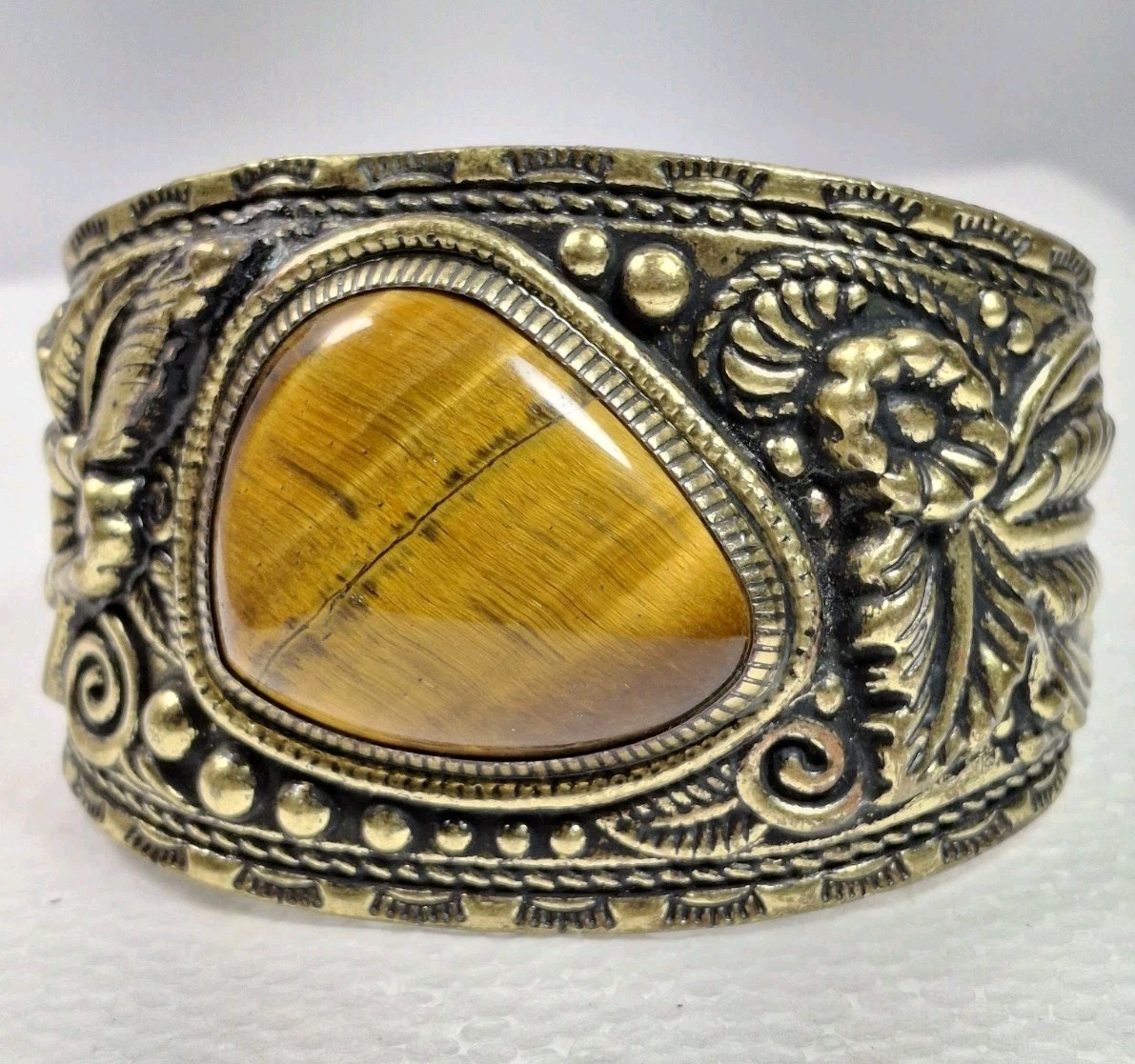 Vtg South Western Cuff Bracelet 2 Inch Stone Tiger’s Eye Floral Embossed Brass