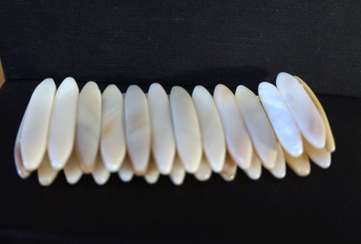 Bracelet Shell MOP Mother of Pearl Wide Quality Expanding