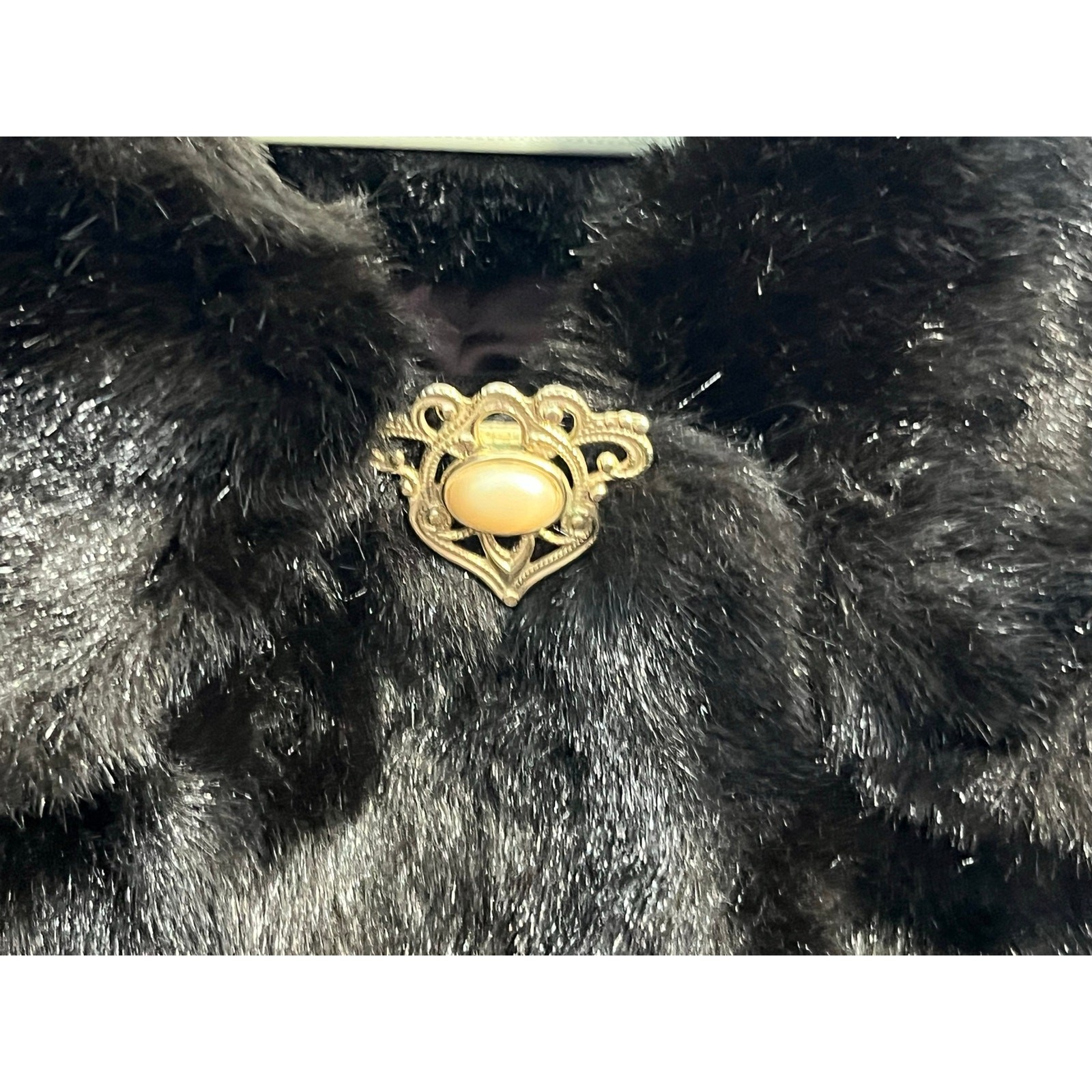 VTG Gold Tone Faux Pearl Fur Clip Victorian Revival Sweater Scarf Collar Clasp