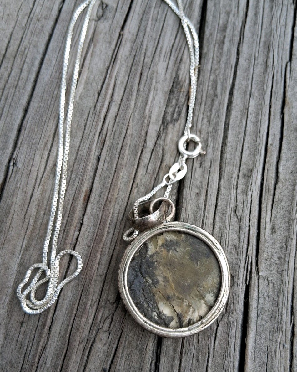 Vtg Mother Of Pearl Pendant & Necklace Double Side 925 18″ Chain For Repair