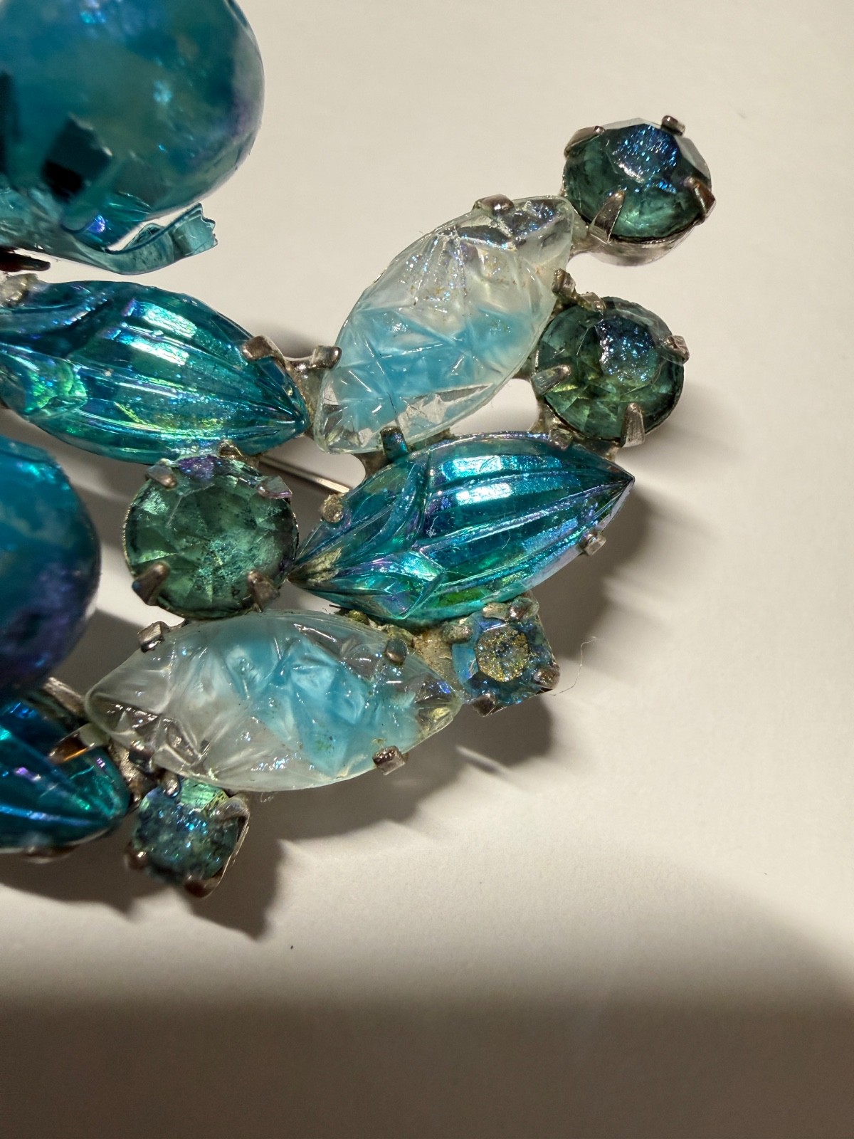 Vintage High End Brooch blue givre glass 3D molded iridescent rhinestones Floral