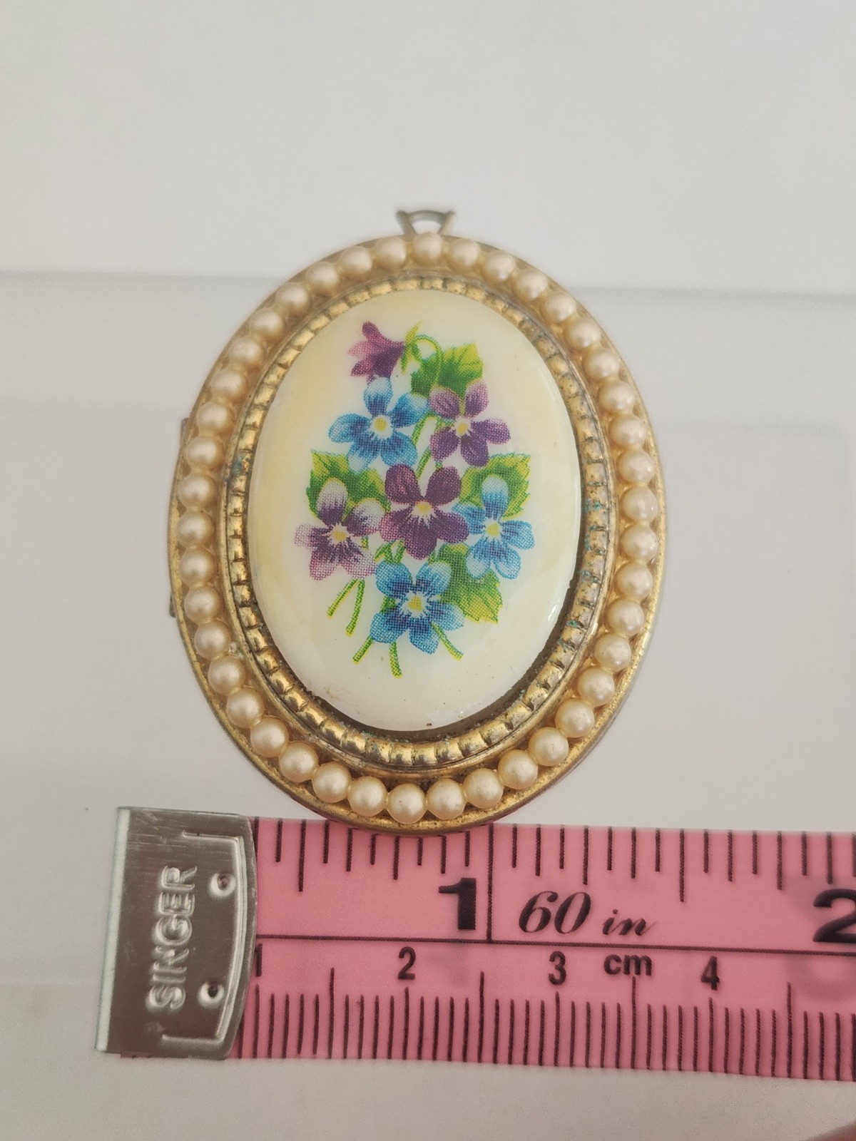 VINTAGE Avon Oval Blue,Purple Violet Flower And Faux Pearls Locket Pendant
