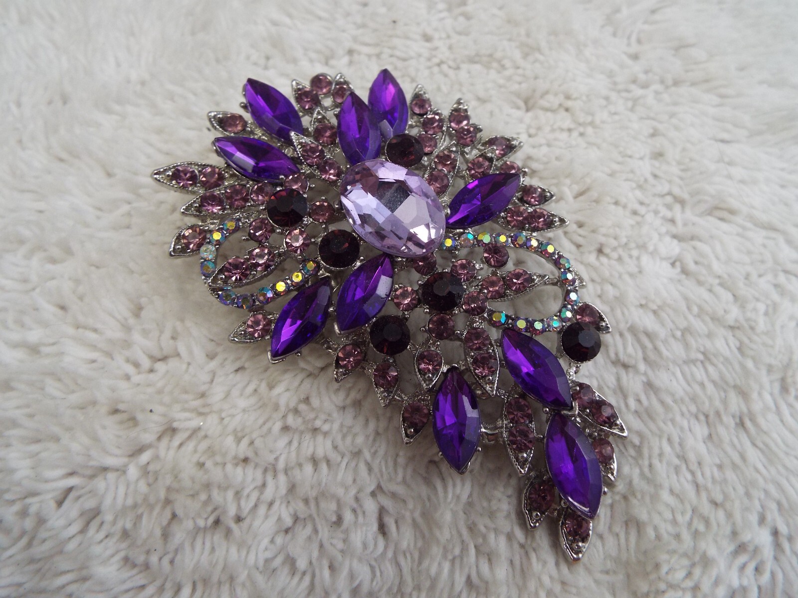 Silvertone Purple Pink Acrylic Faux Rhinestone Pin (A53)