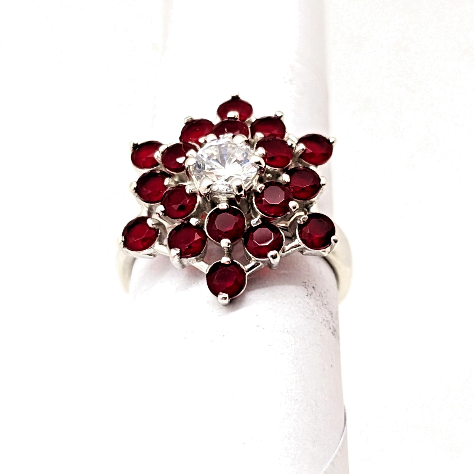 Vintage Luxury RING Sterling Silver 925 with Bright Stones -size: 7.5 (18mm) #68