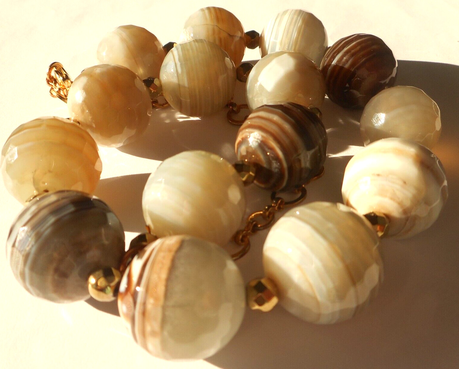 Artisan Polished Faceted Onyx/Agate 1″ Large Bead Goldtone 16-20″ Necklace