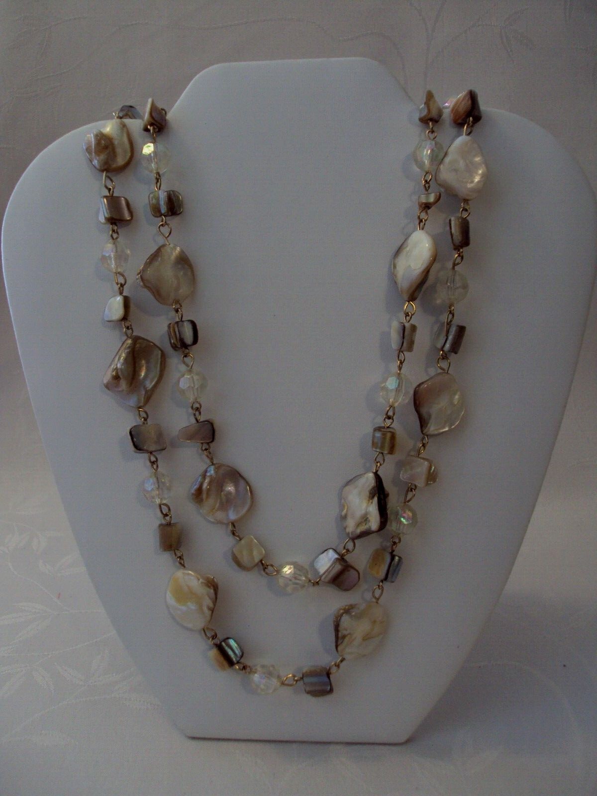 18″ DOUBLE STRAND BEIGE SHELL AND FAUX CRYSTAL NECKLACE #50