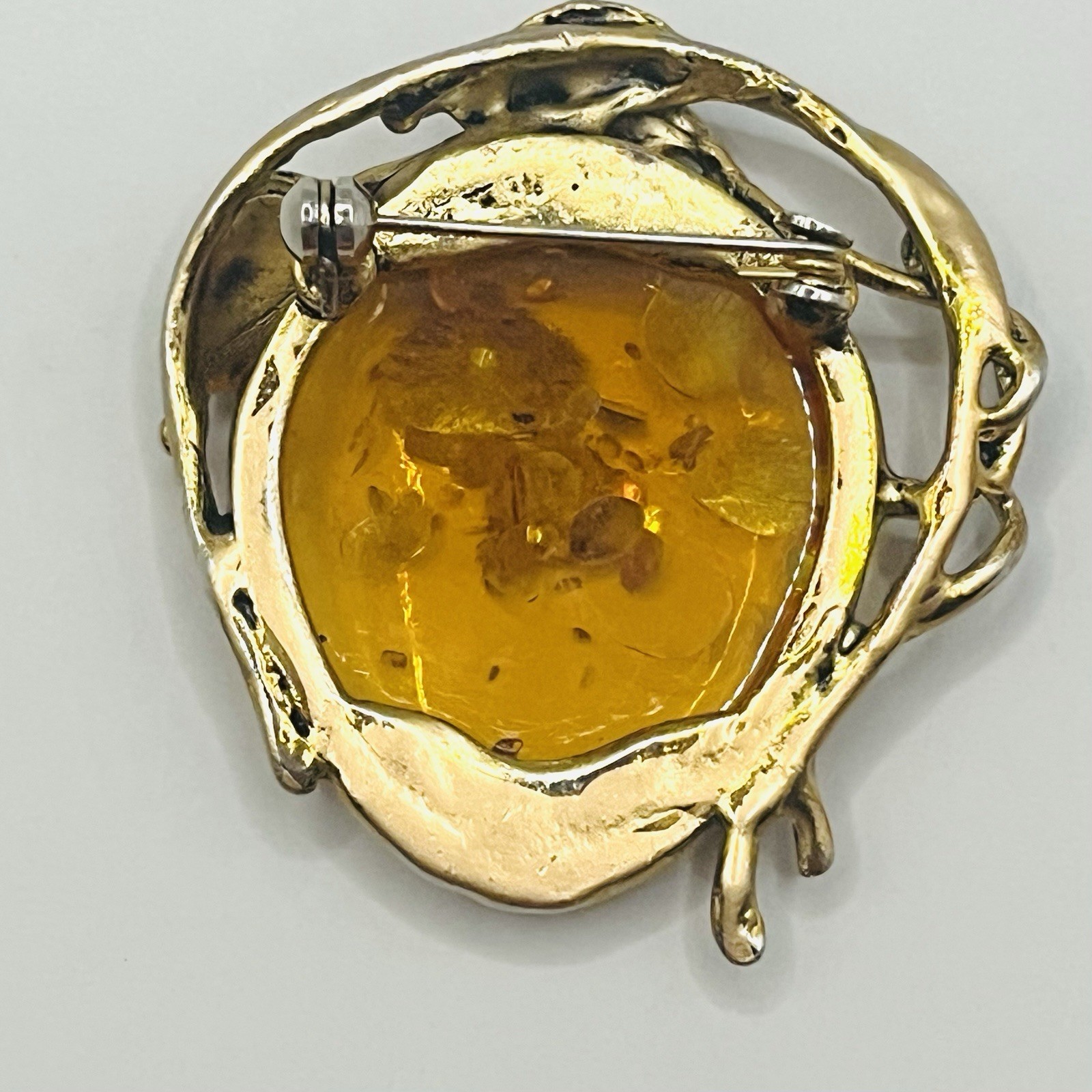 VTG Faux Amber Gold Tone Brooch Honey Brown Art Nouveau Style 2″