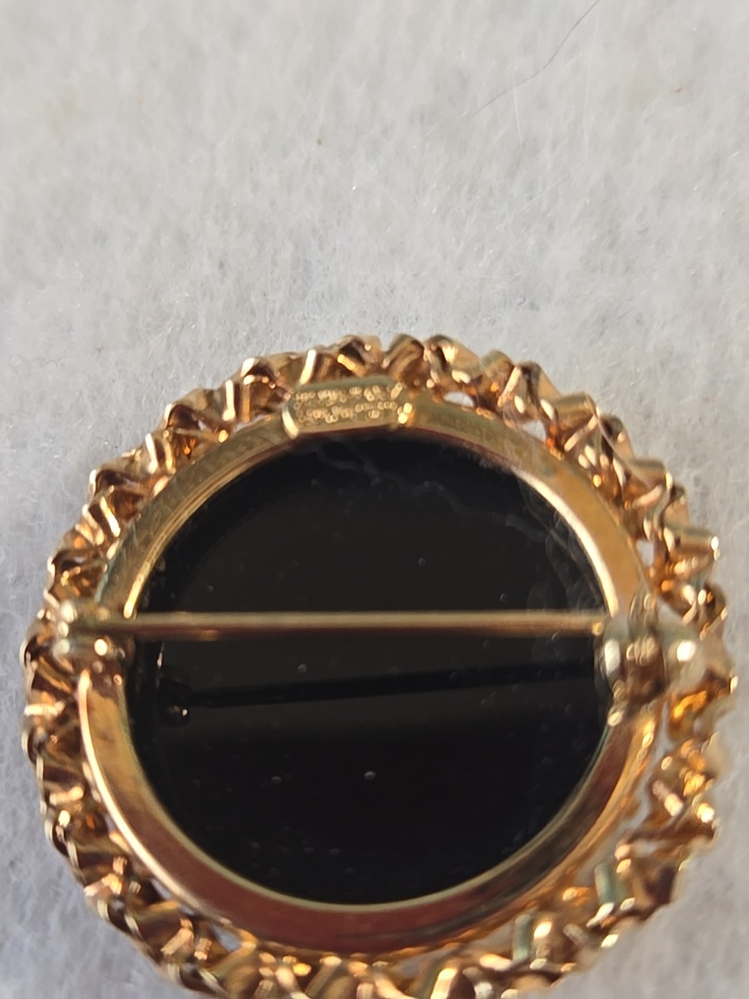 Vintage CATAMORE 1/20 12K GF Round Pin Brooch