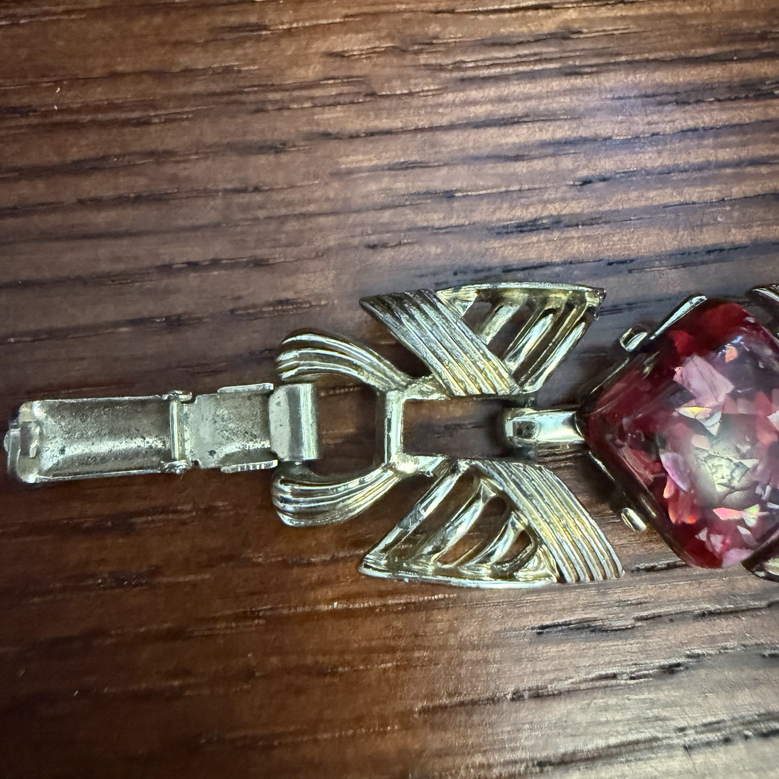 Vintage Gold Tone Coro Confetti Red Lucite 7″ link Bracelet