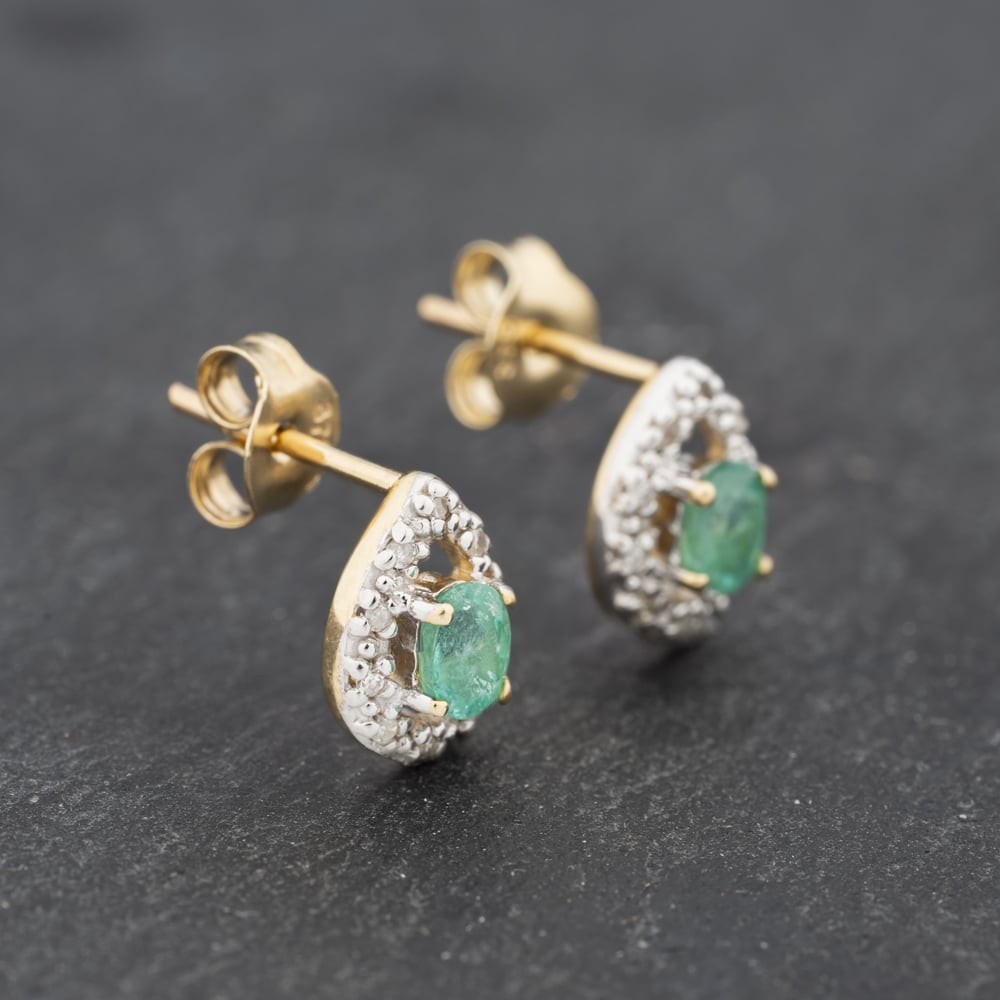 Second Hand 9ct Yellow Gold 0.26ct Emerald & Diamond Teardrop Cluster 8mm Stu…
