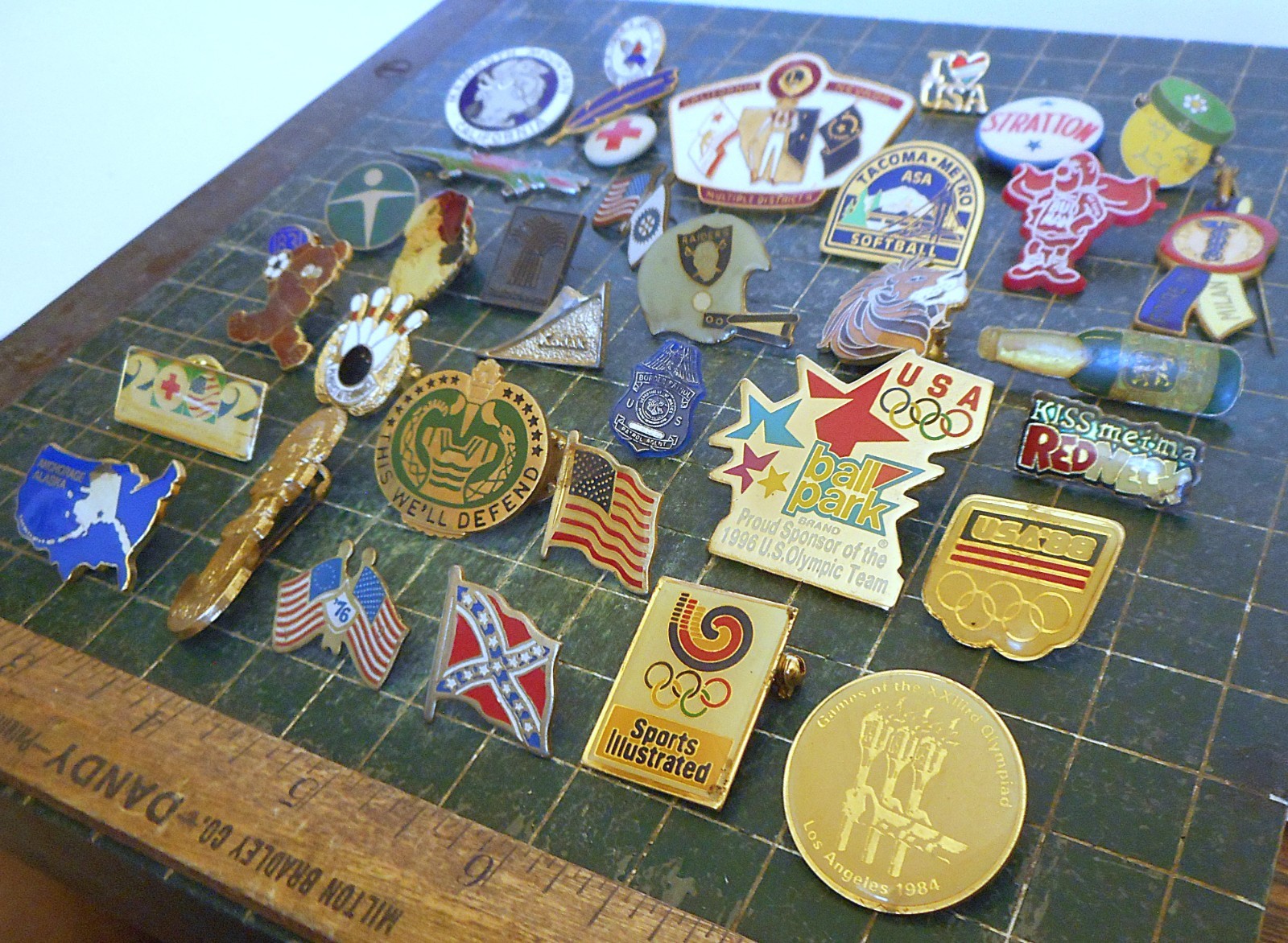 Lot of 80+ pins pinback. Olympics, Raiders, Beer, Flags, Animals, Oddities, Mix