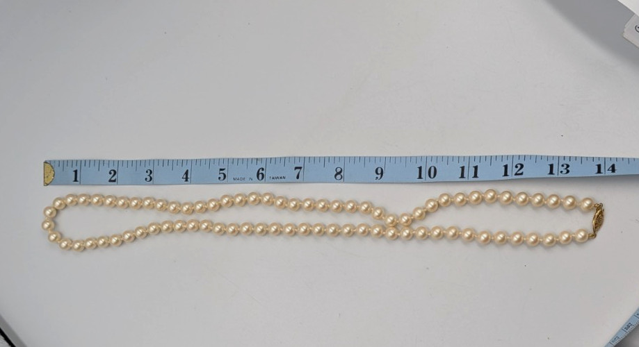 28 inch faux pearl necklace knotted with fish hook clasp unmarked vintage