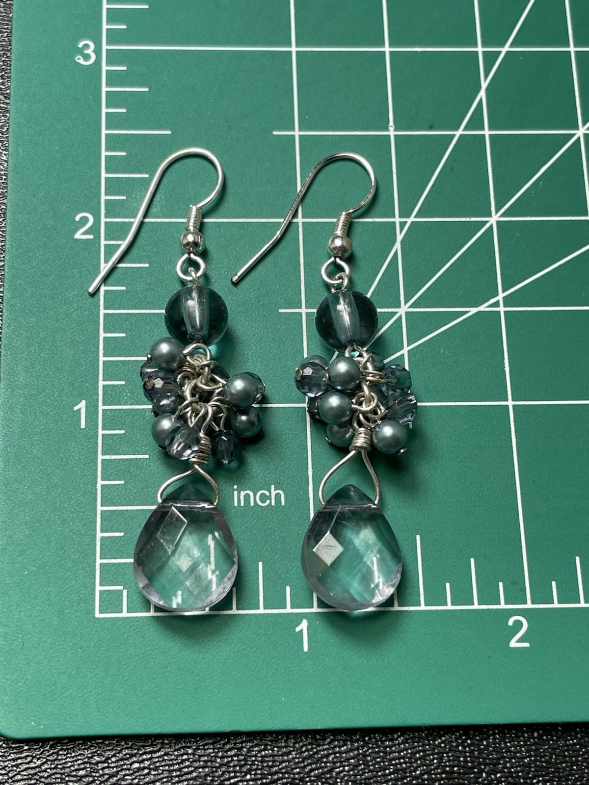 Vintage 2.5” Faceted Blue Acrylic Beaded Silver Tone Dangle Earrings