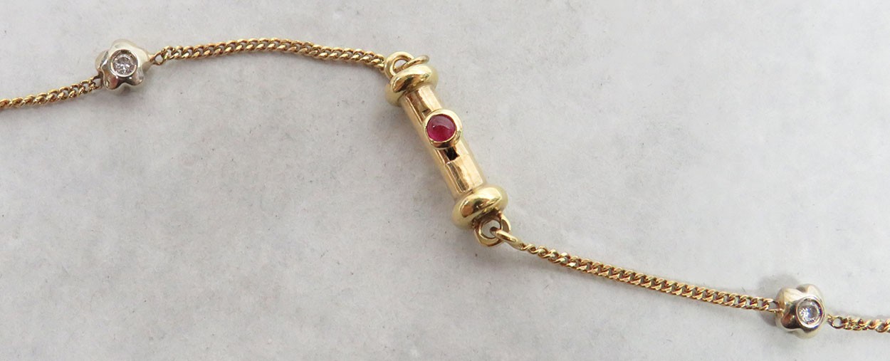 VINTAGE 18K GOLD 1/2cts FLOWER DIAMONDS BY THE INCH 17″ NECKLACE