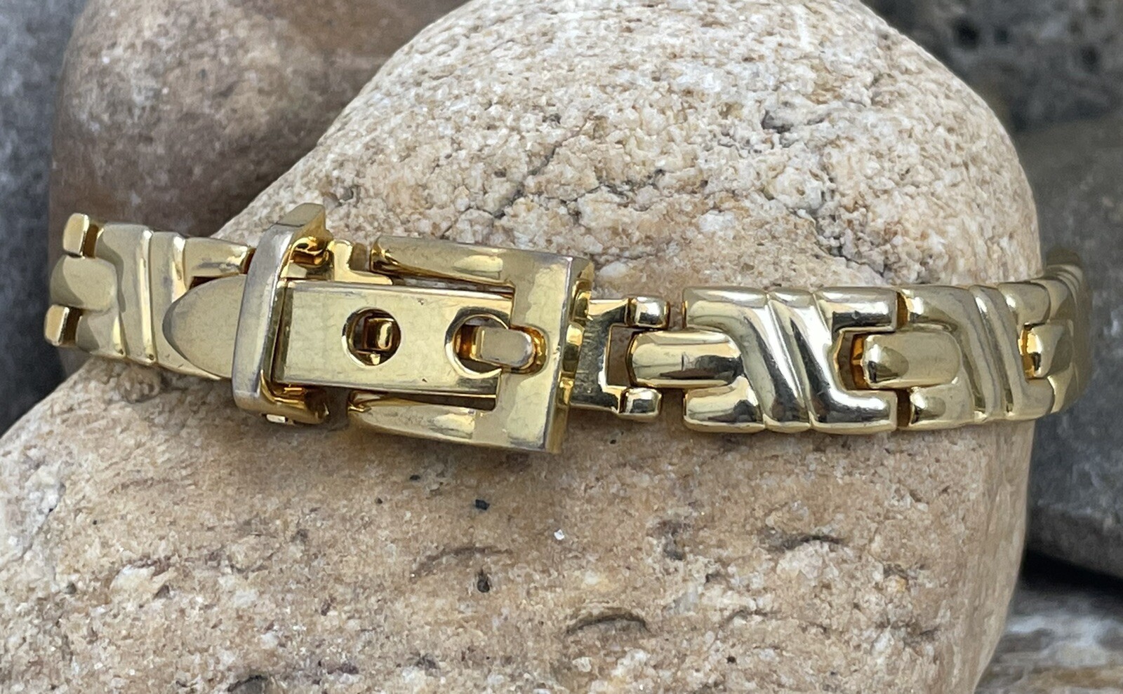 Vintage Bracelet Belt Buckle Gold Tone Link Adjustable Closure Magnetic Jewelry