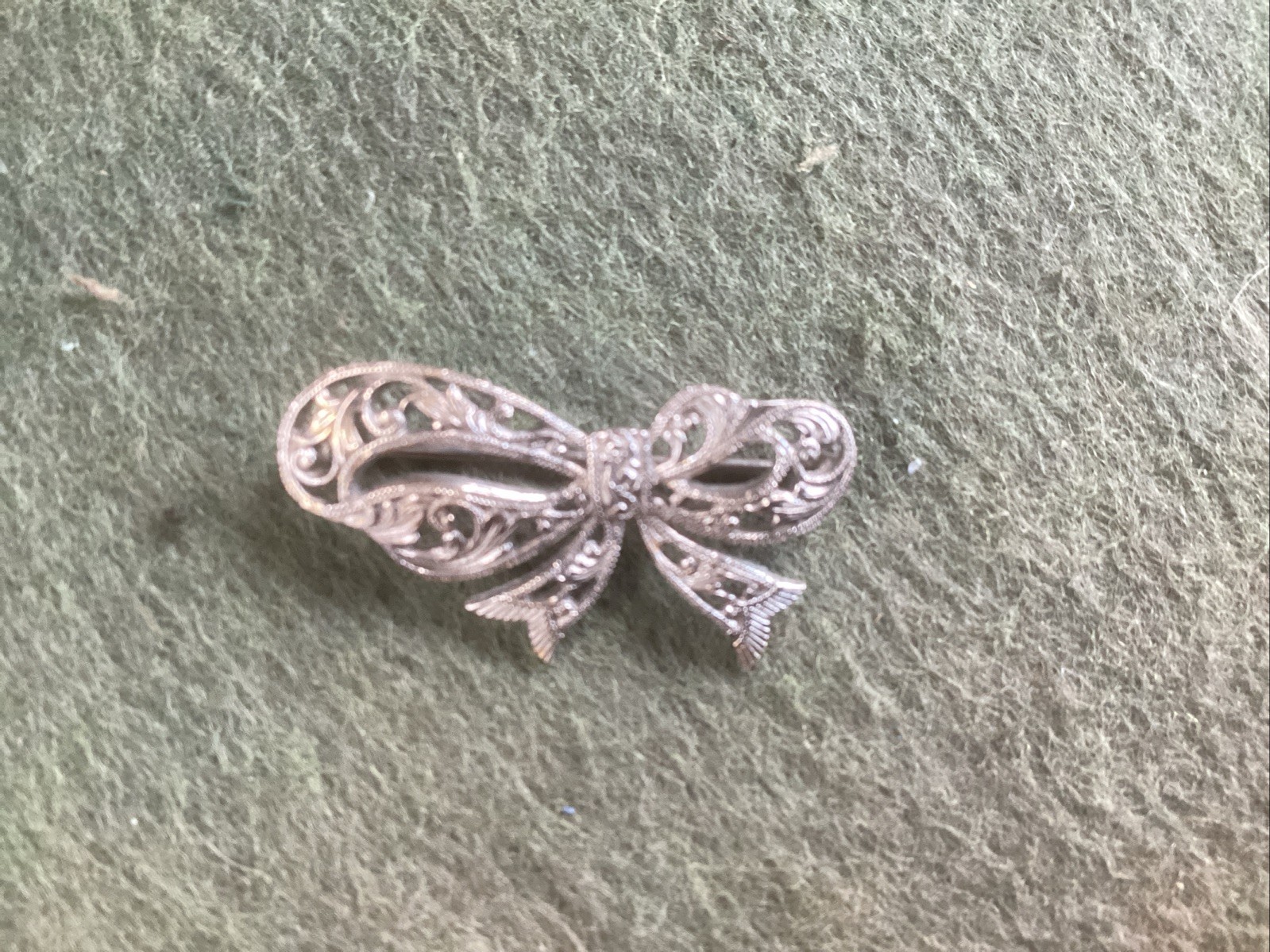 Silver Lace Pin Marked W/Star C Clasp Safety Lock Open Work Bow