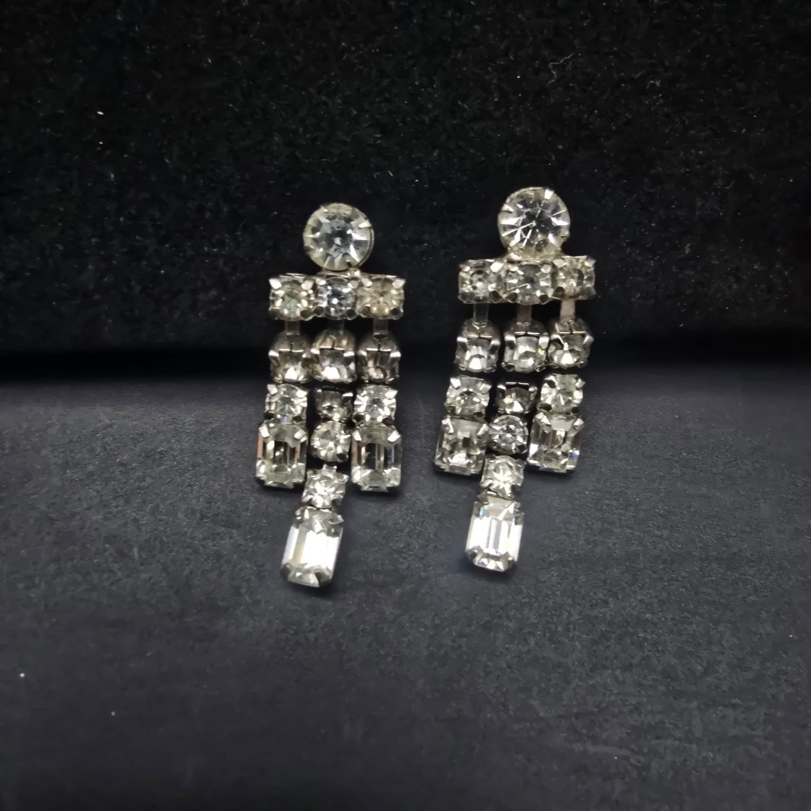 Clear Glass Rhinestone Screw Back Earrings Vintage Glam Costume Jewelry