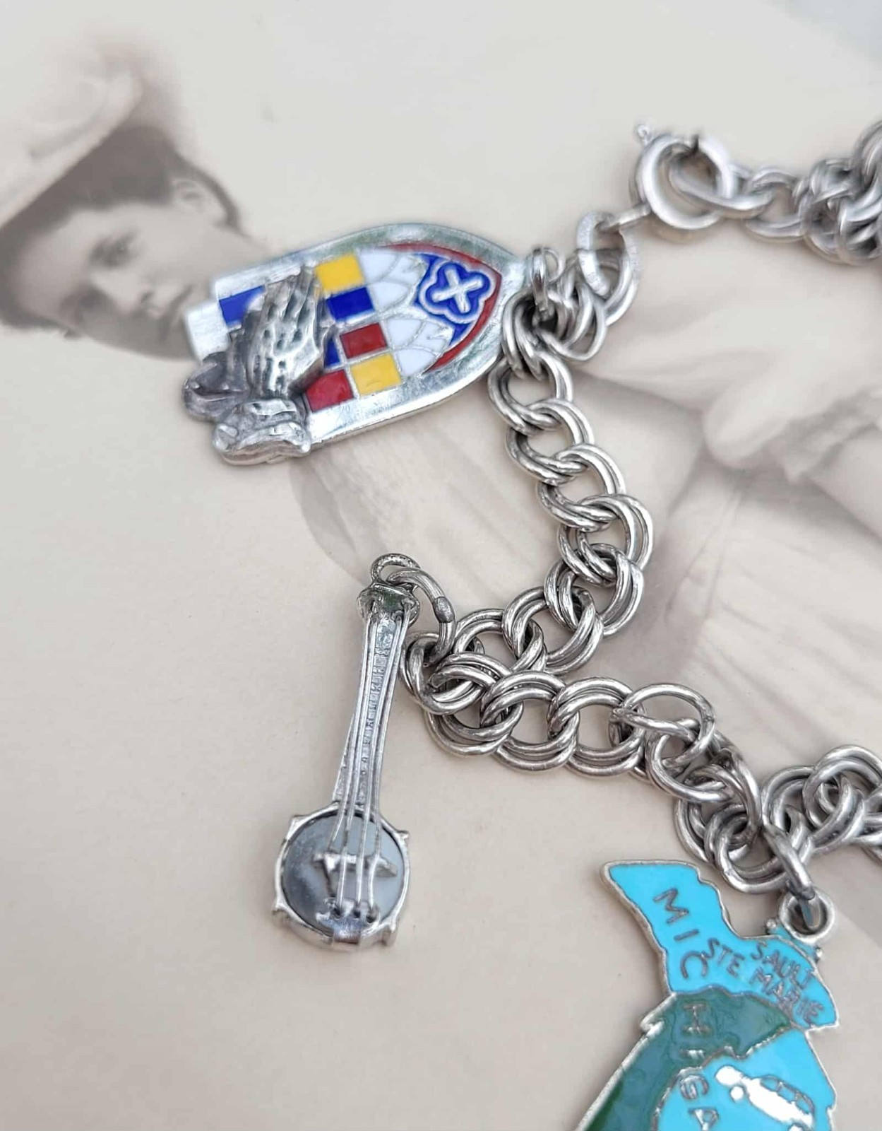 Vintage Sterling Silver Michigan Coins Banjo Grad 7 Charm Bracelet 7″ – 21.4g